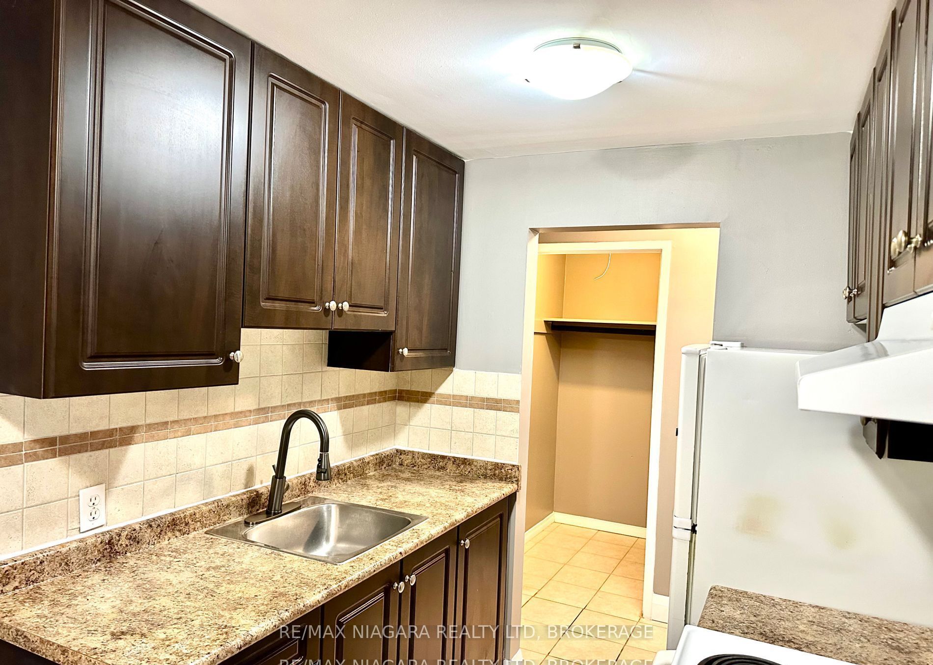 7 Riverview Boulevard 101 Property Photo 12