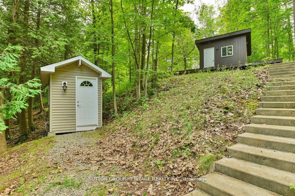 224 Shoreline Lane Property Photo 5