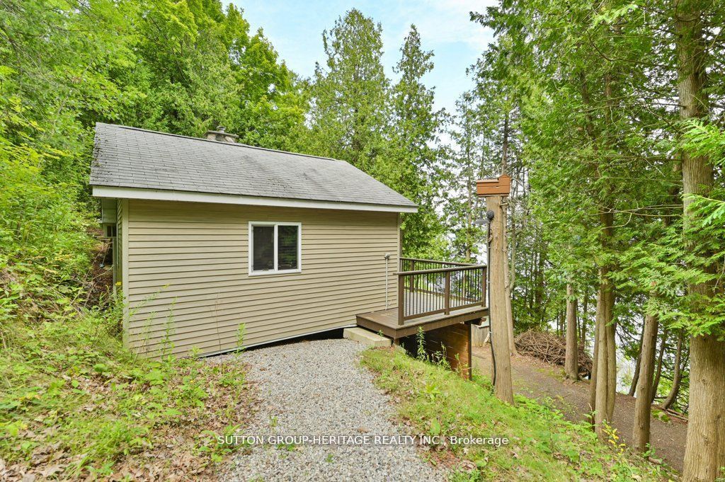 224 Shoreline Lane Property Photo 7