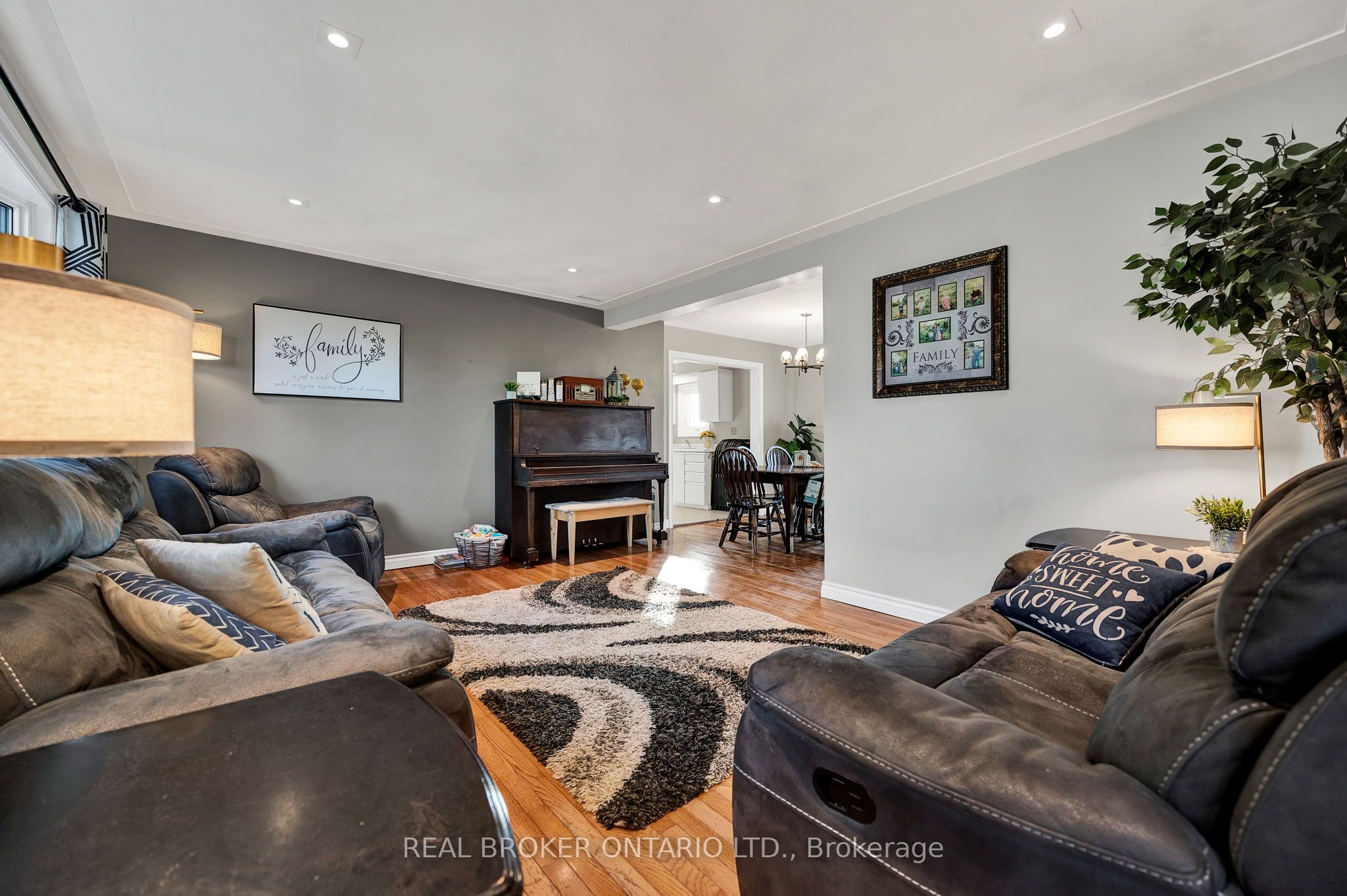 3766 Lobsinger Line Property Photo 4