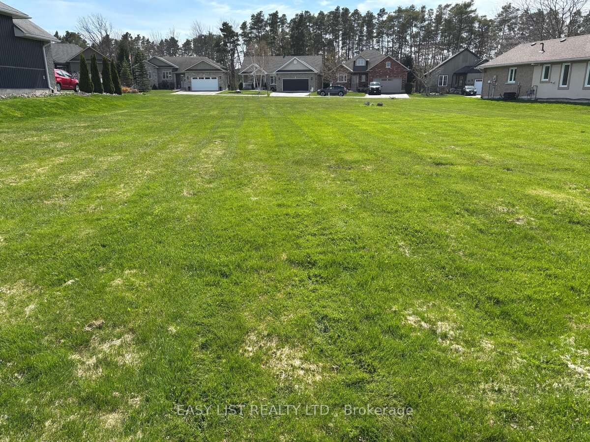 7 Glen Abbey Court Property Photo 2