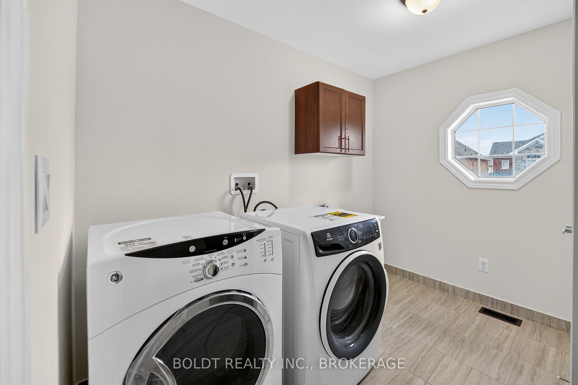 103 Homestead Way Property Photo 34