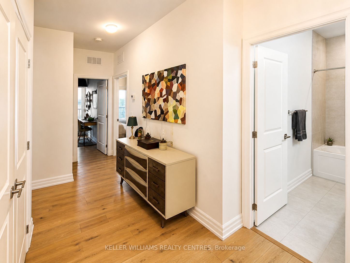 1880 Gordon Street 1107 Property Photo 6