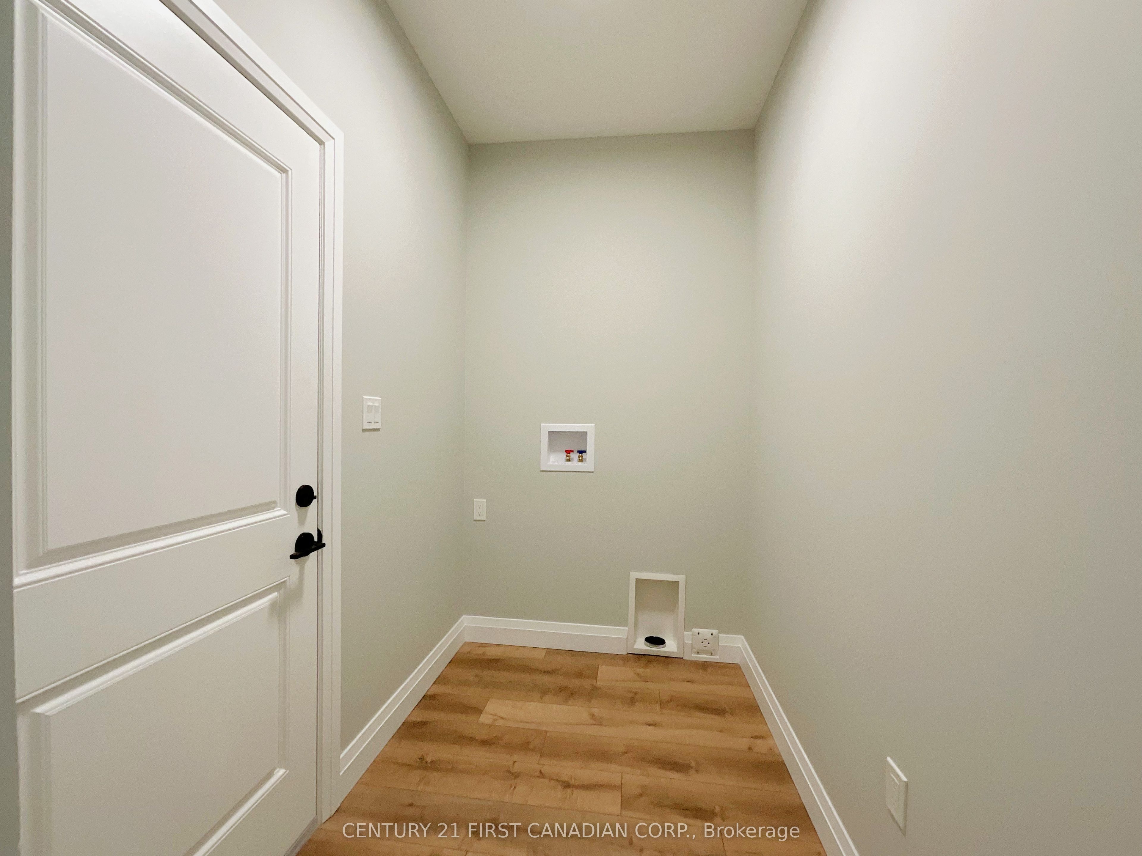 7 Postma Crescent Property Photo 9