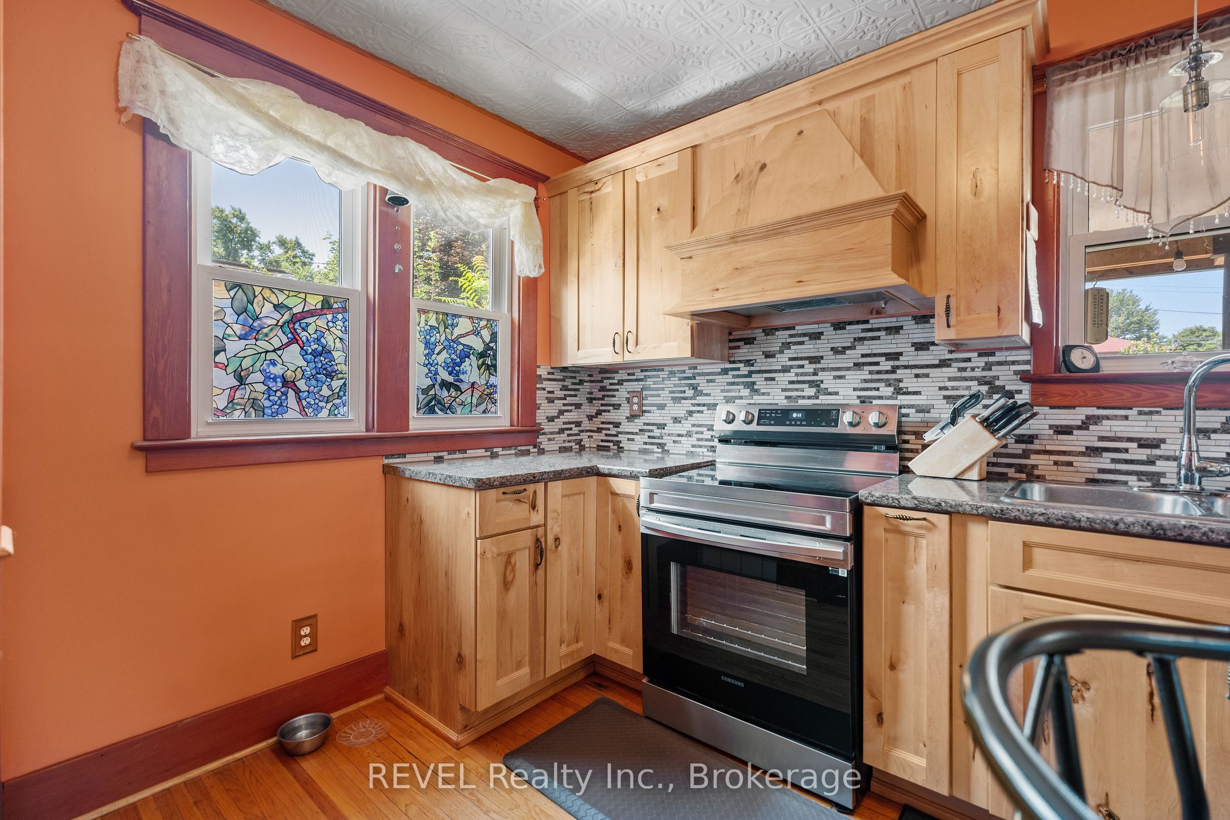 208 North Street Property Photo 18
