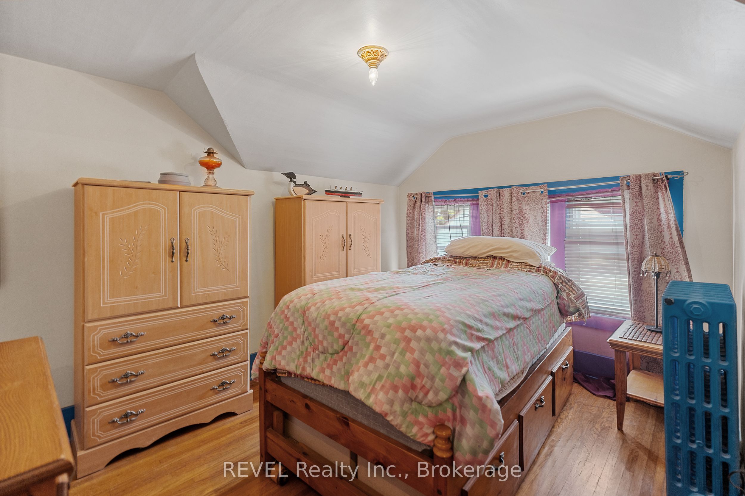 208 North Street Property Photo 25