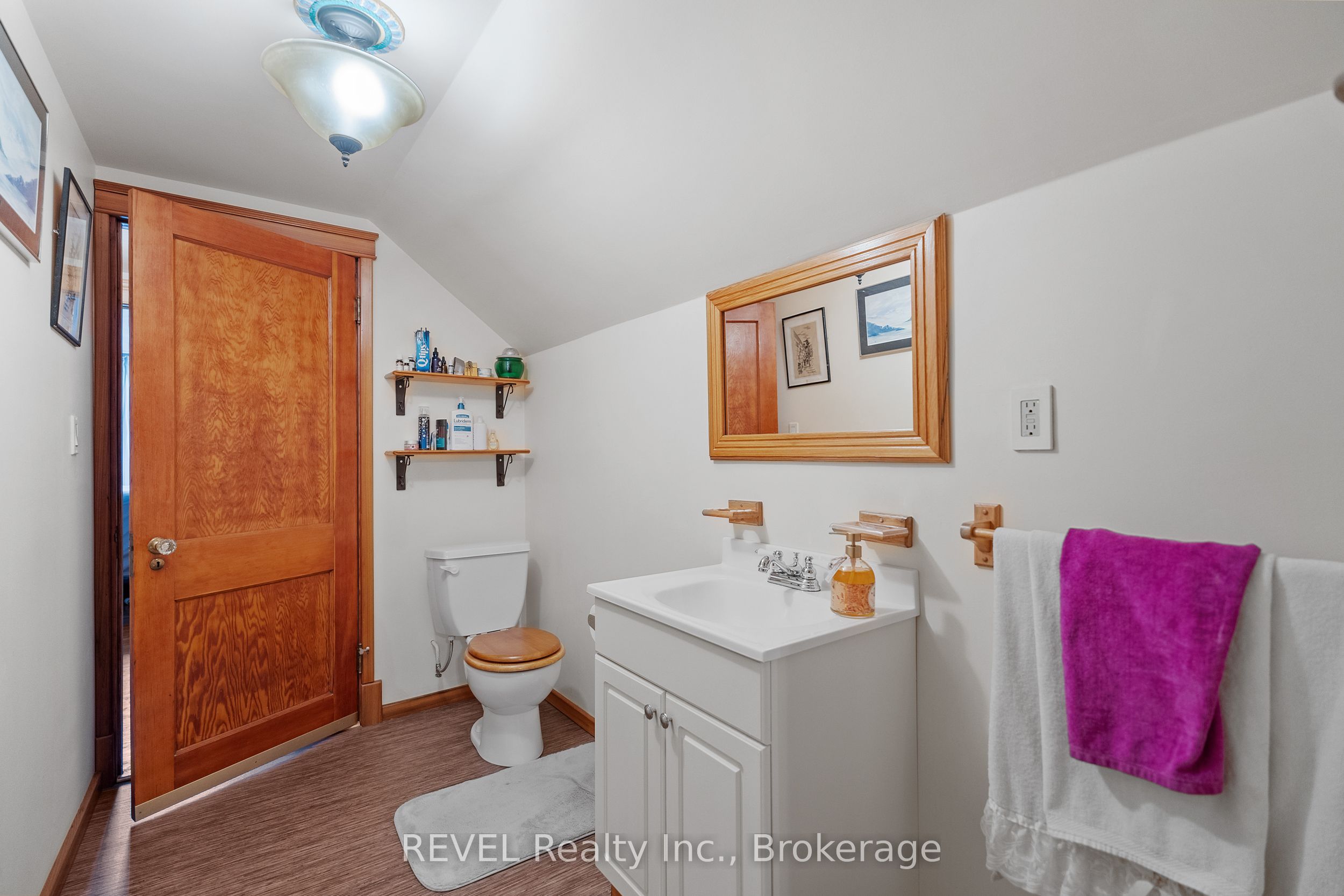 208 North Street Property Photo 27