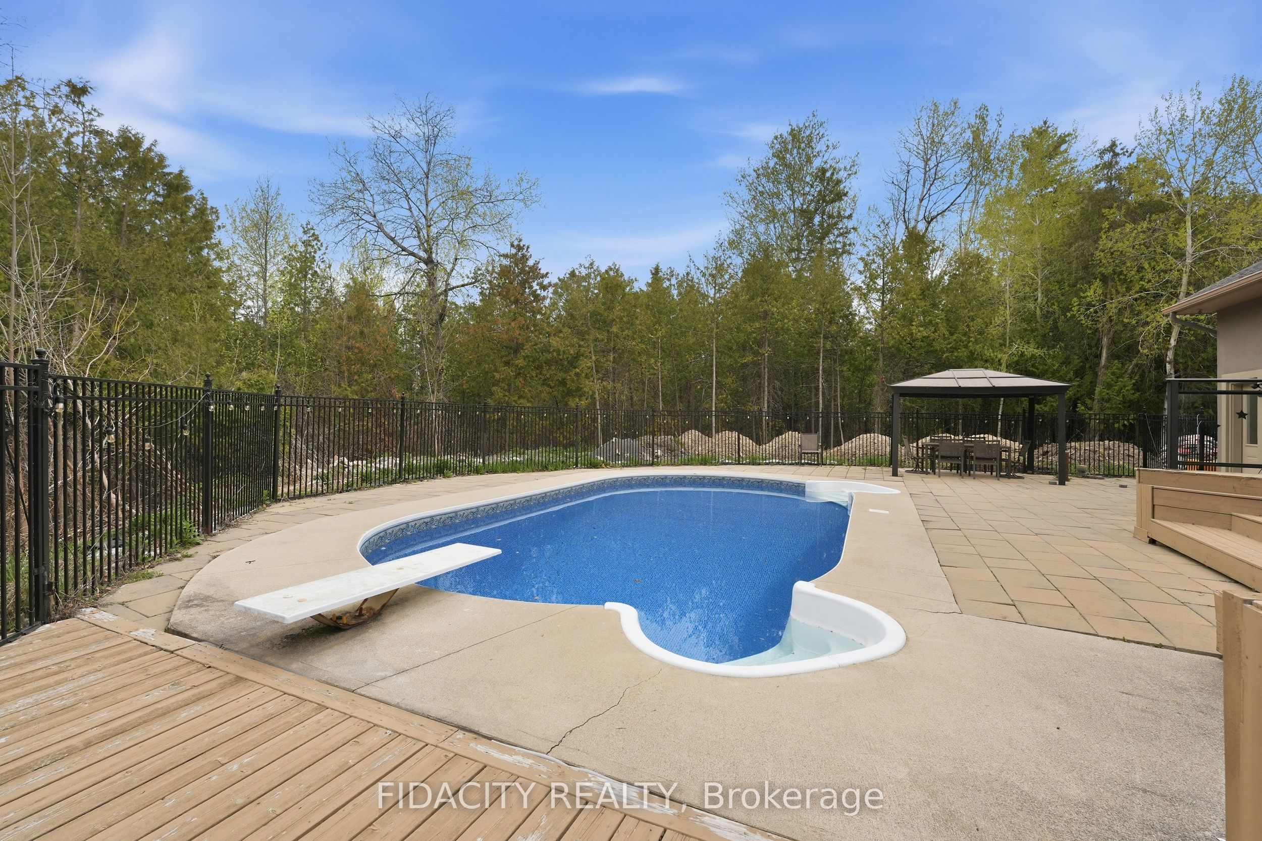 101 Sentinel Pine Way Property Photo 39