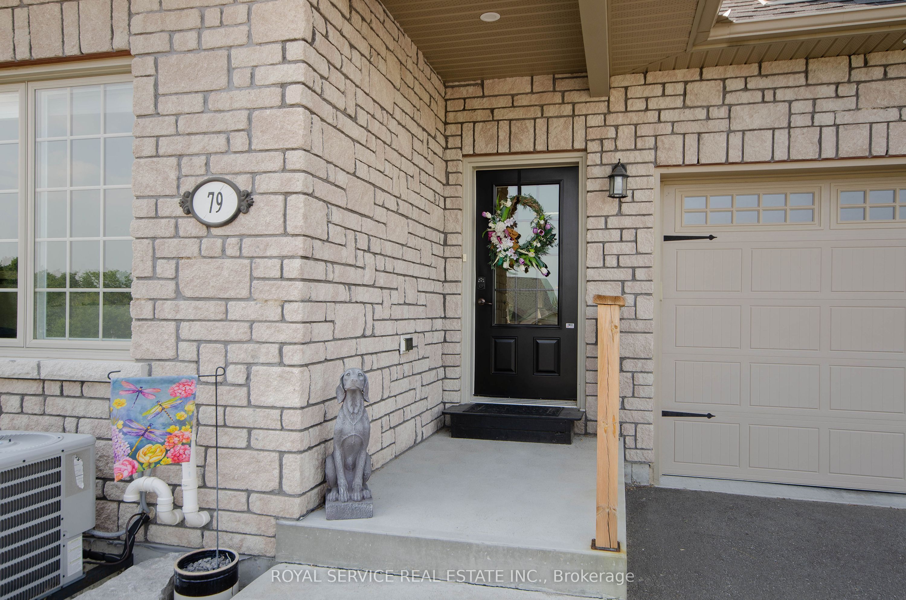 79 Orchard Way Property Photo 4