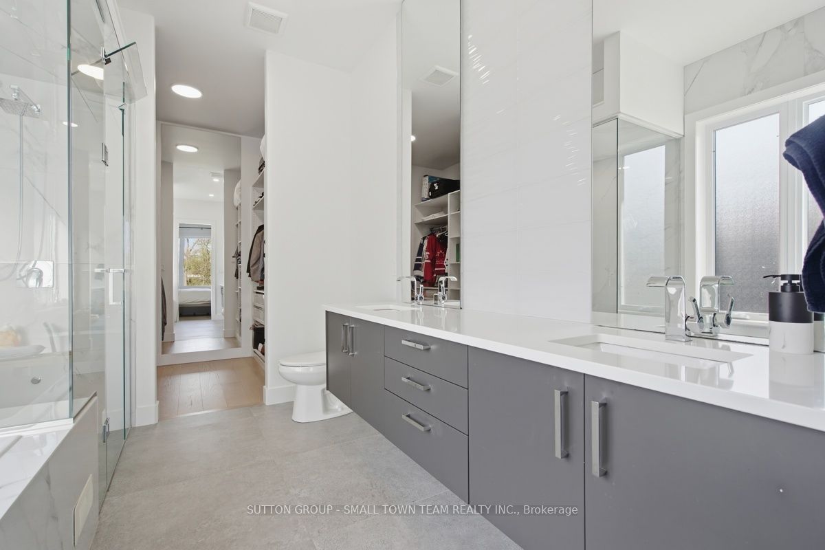 31 Creek Side Place Property Photo 16