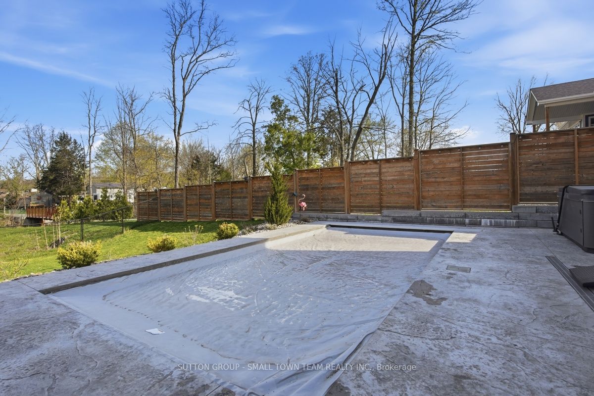 31 Creek Side Place Property Photo 40