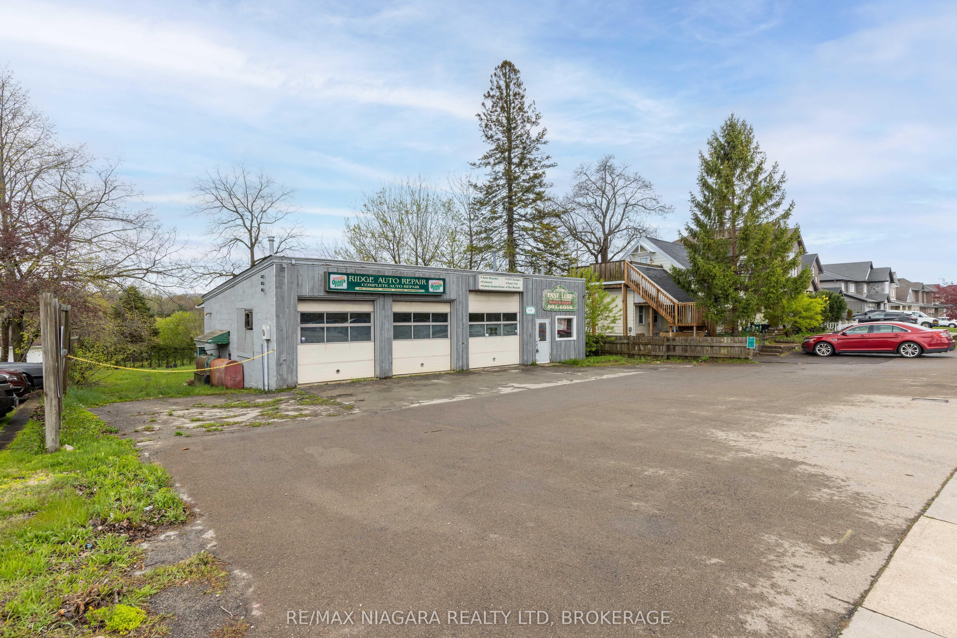 124 Ridge Road N Property Photo 3