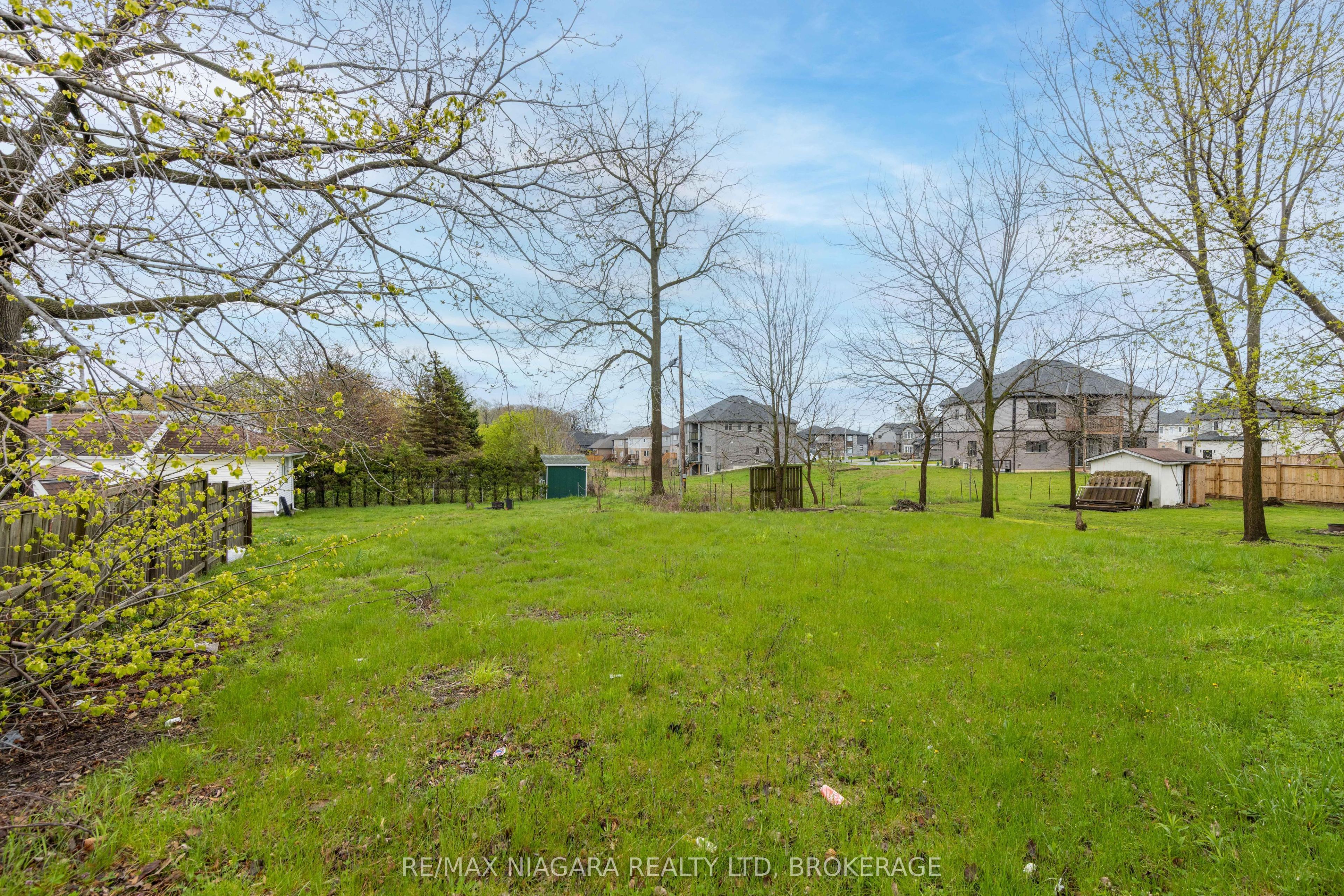 124 Ridge Road N Property Photo 11