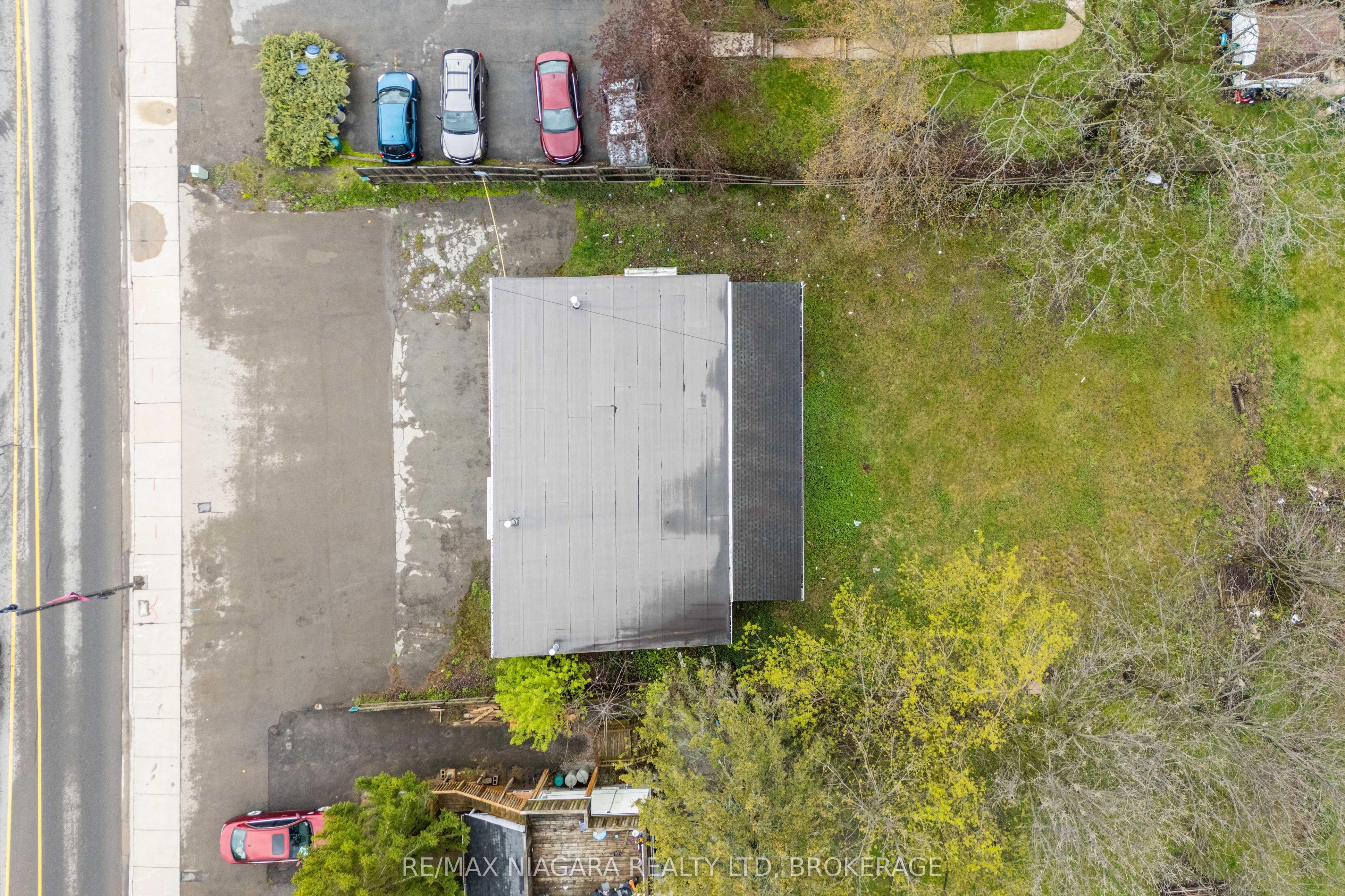 124 Ridge Road N Property Photo 12