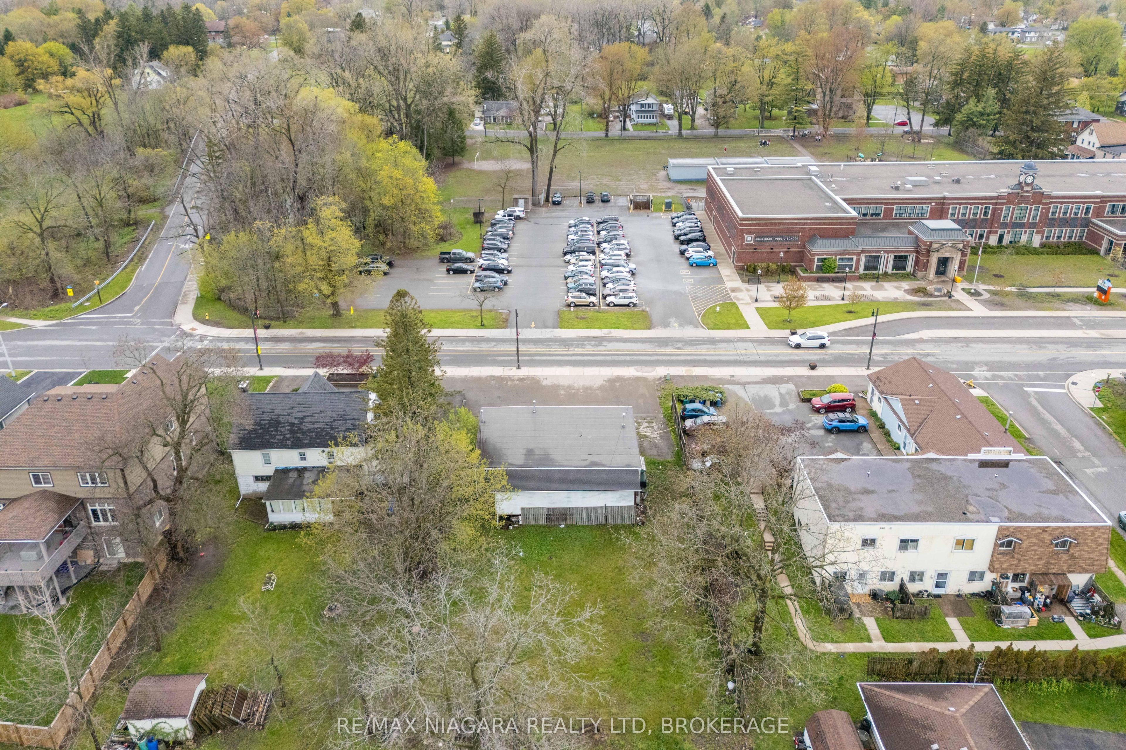 124 Ridge Road N Property Photo 14