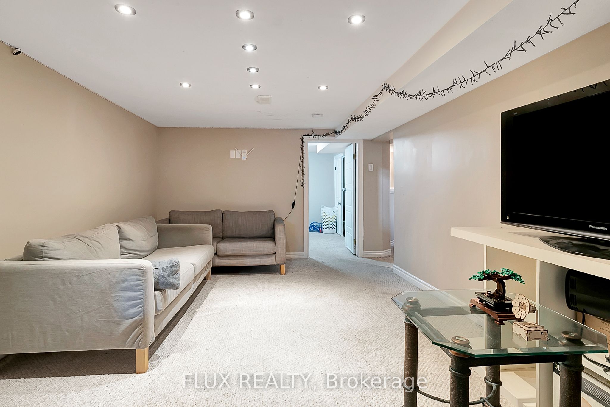 1392 Doon Village Road Property Photo 12