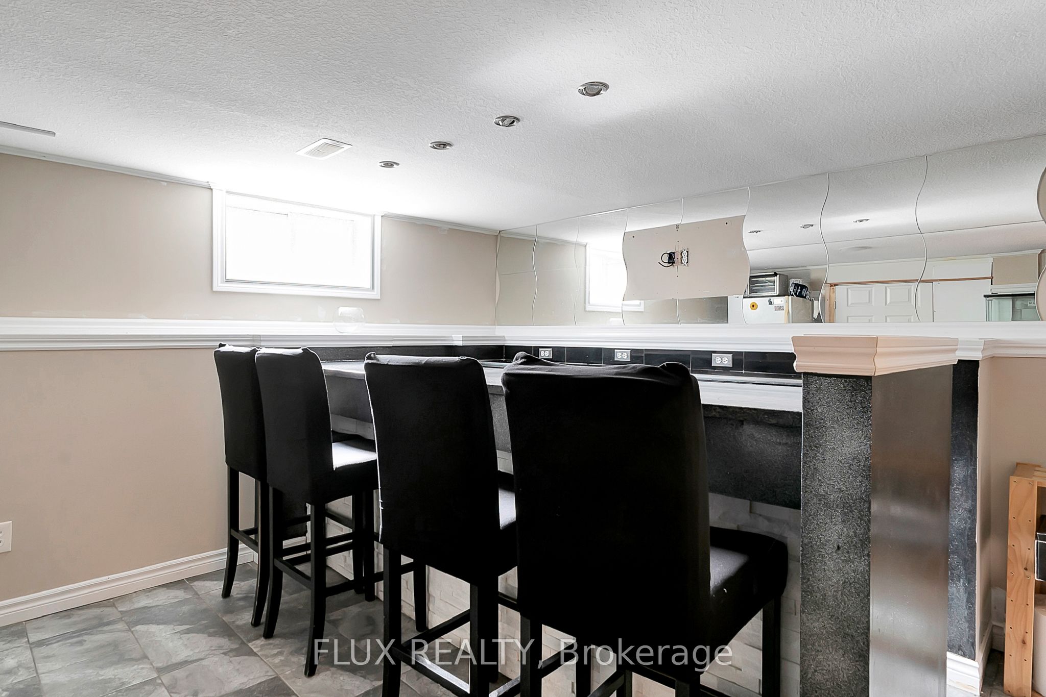 1392 Doon Village Road Property Photo 13