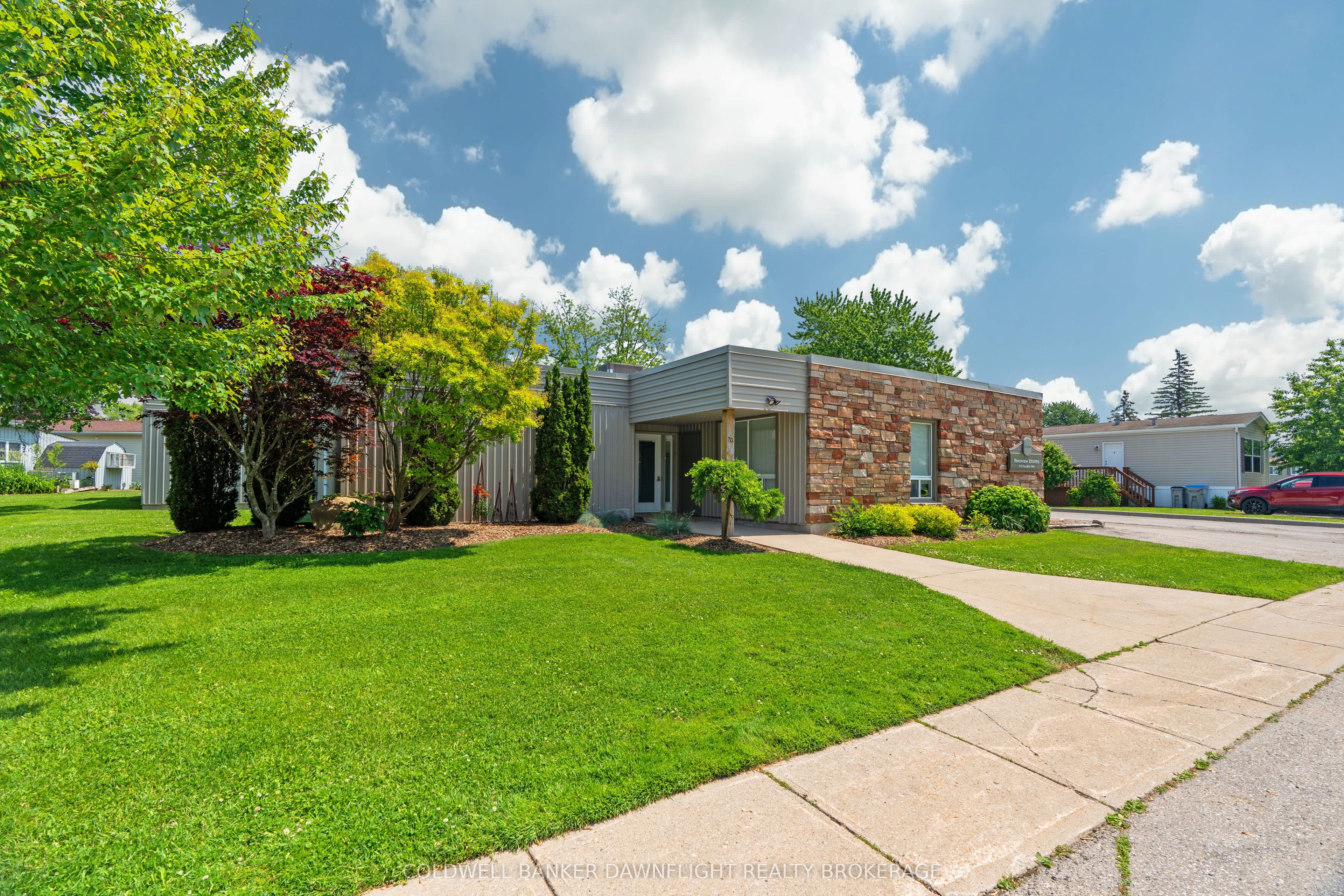 12 Redford Drive Property Photo 37