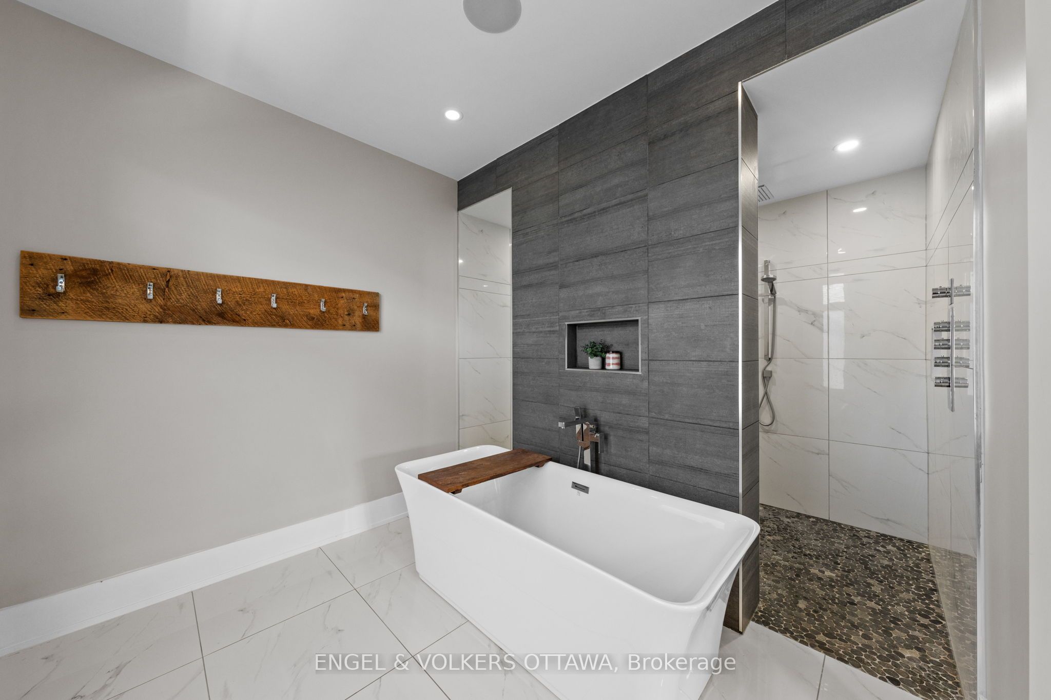 15 Tierney Drive Property Photo 23
