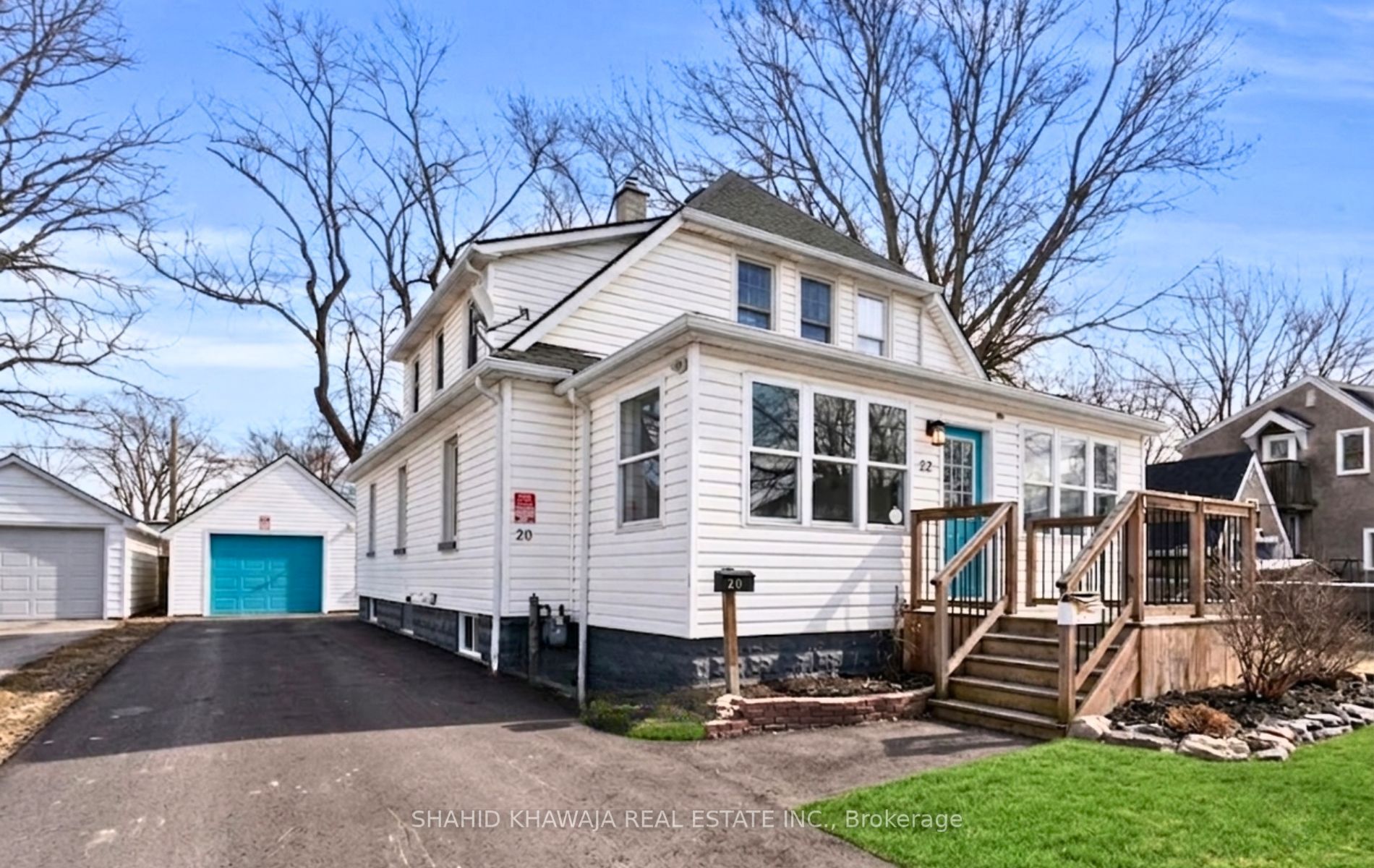 22 Lyons Avenue Property Photo 2