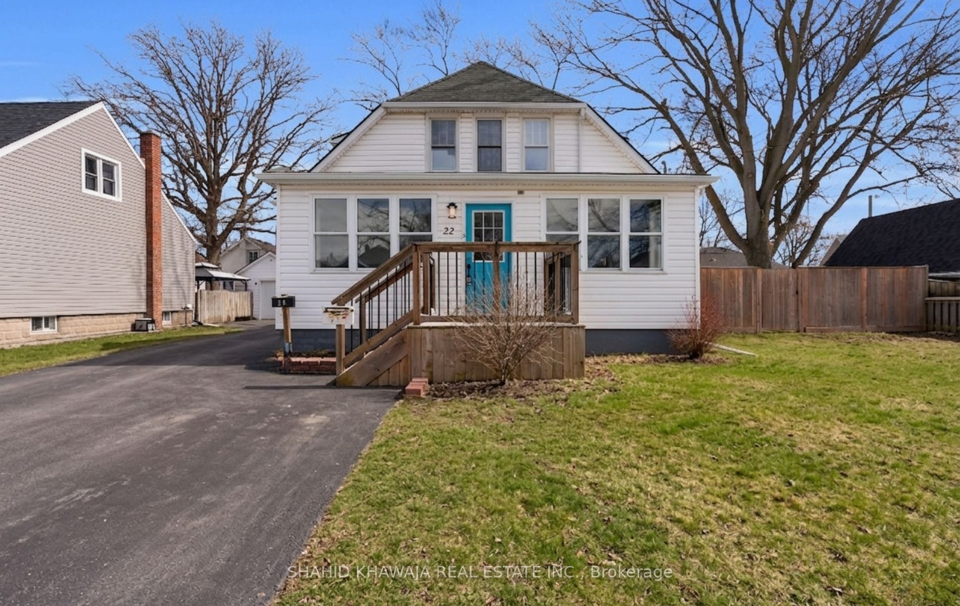 22 Lyons Avenue Property Photo 3