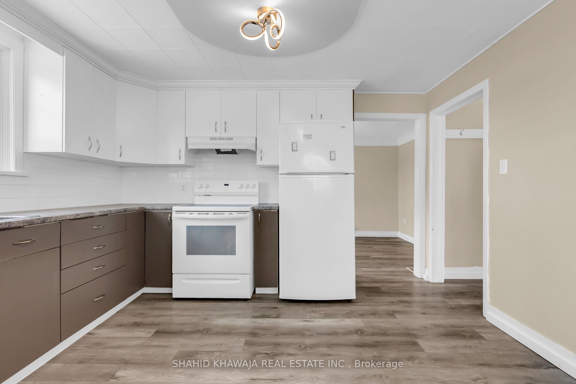 22 Lyons Avenue Property Photo 14