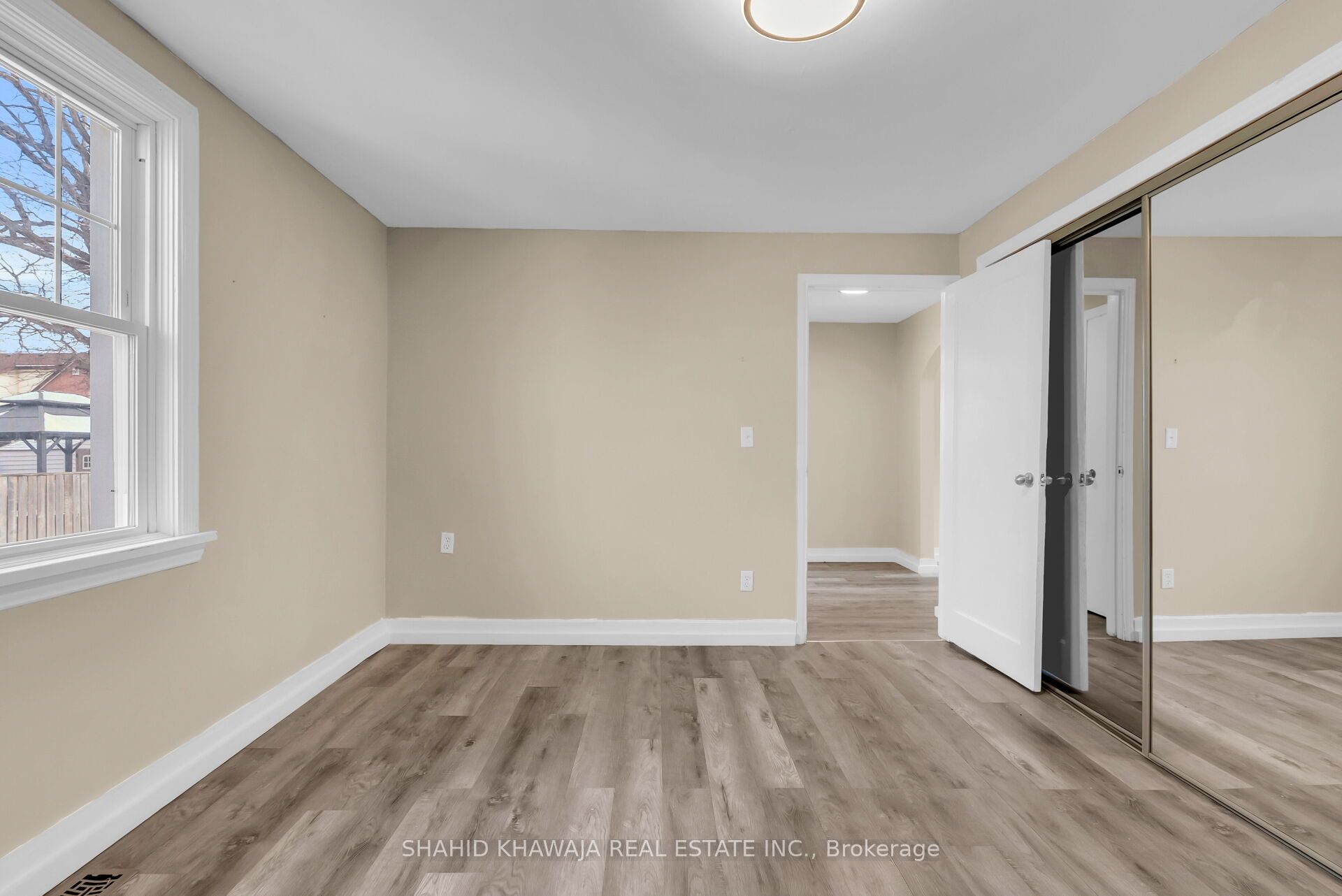 22 Lyons Avenue Property Photo 16
