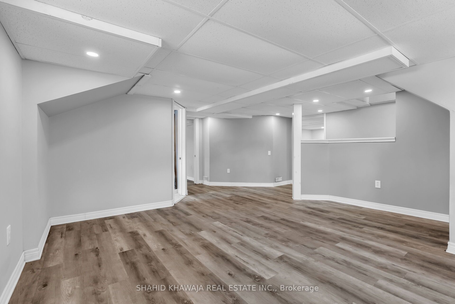 22 Lyons Avenue Property Photo 22