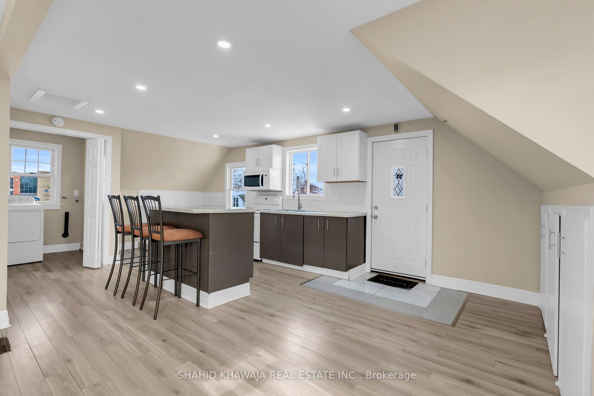 22 Lyons Avenue Property Photo 32