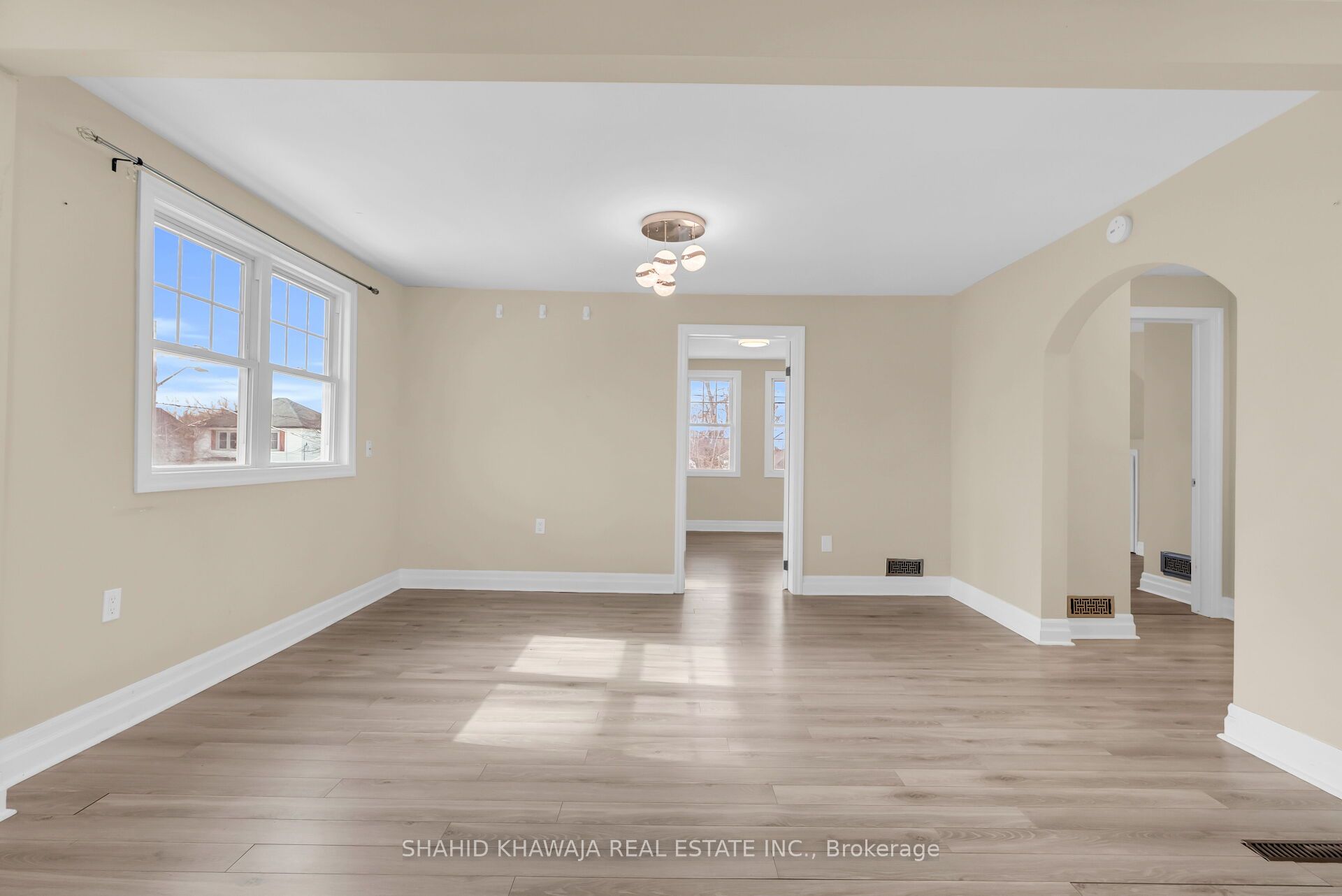 22 Lyons Avenue Property Photo 35