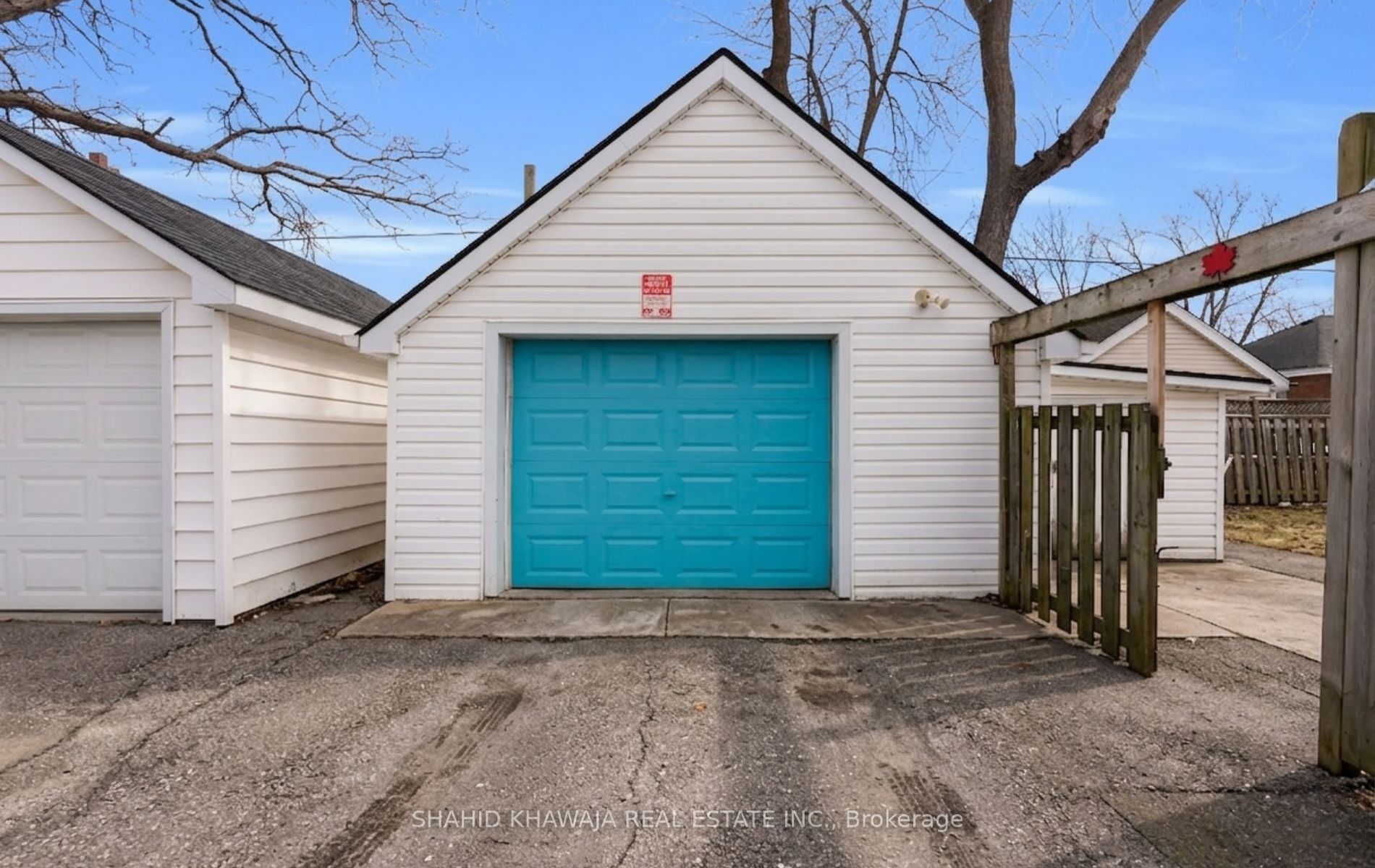 22 Lyons Avenue Property Photo 44