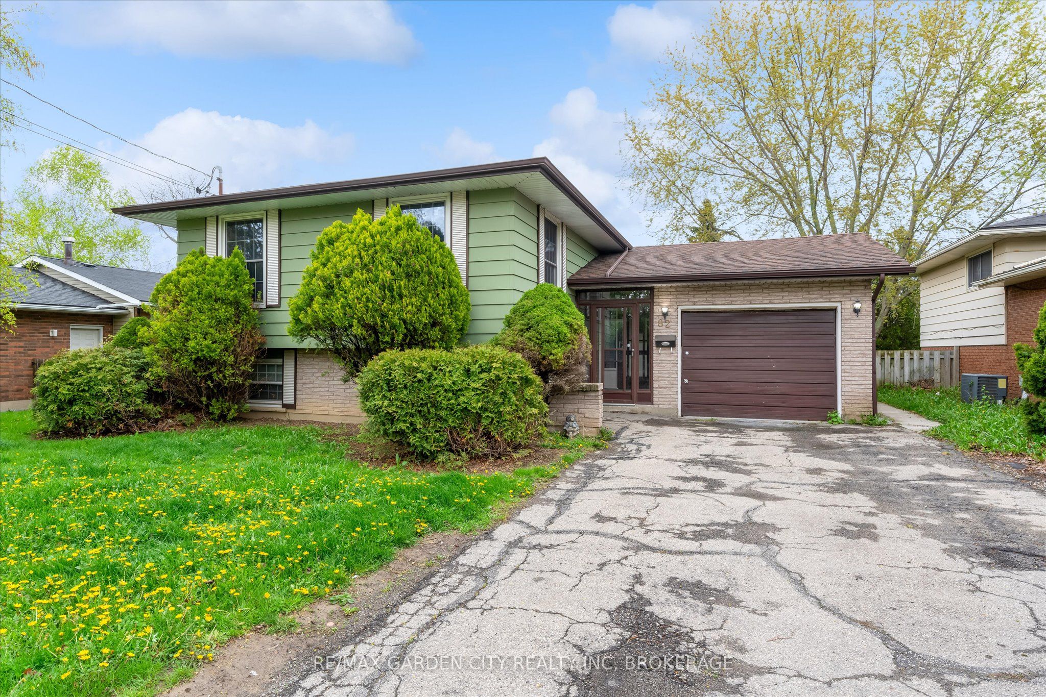 82 Linwell Road Property Photo 1