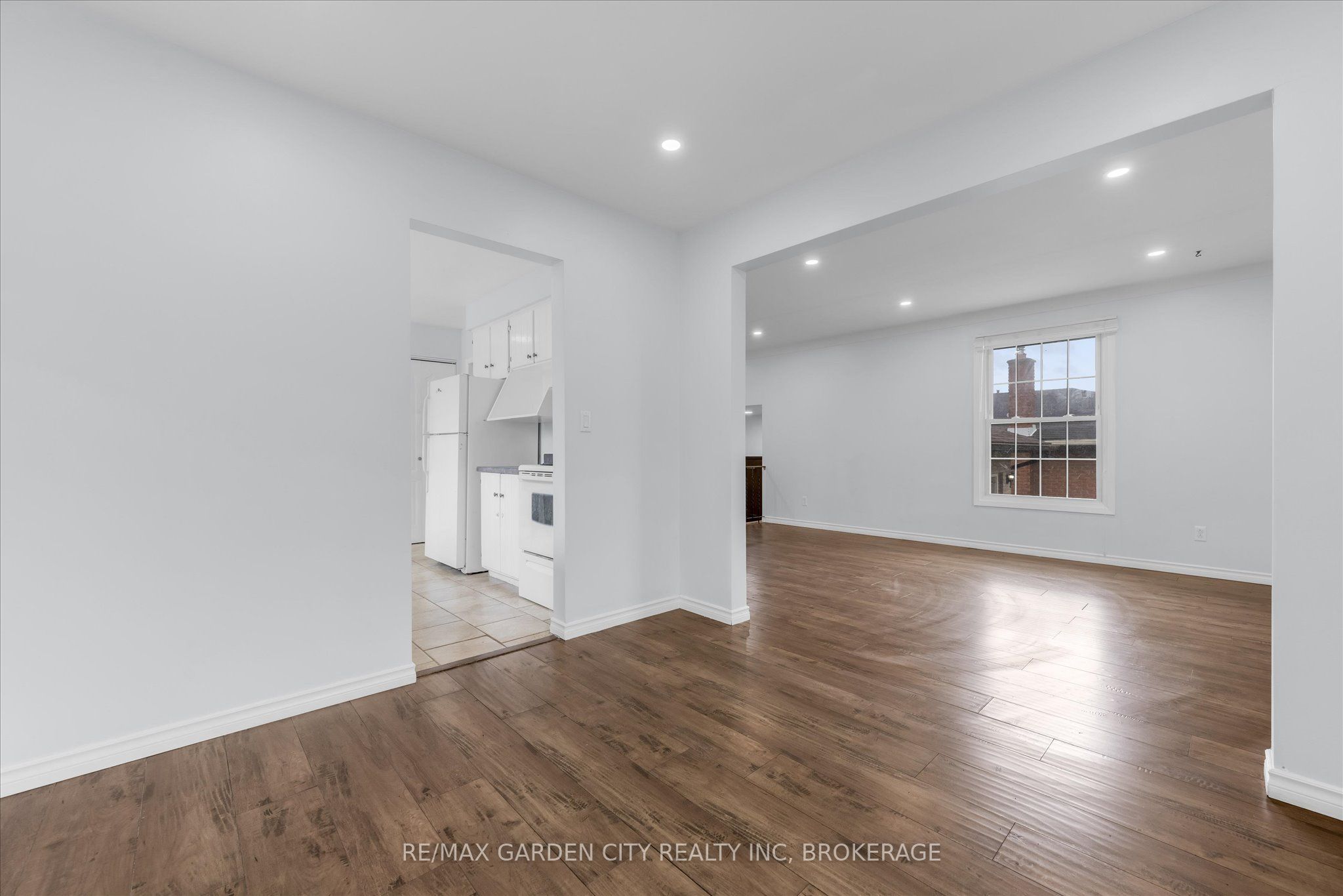 82 Linwell Road Property Photo 10