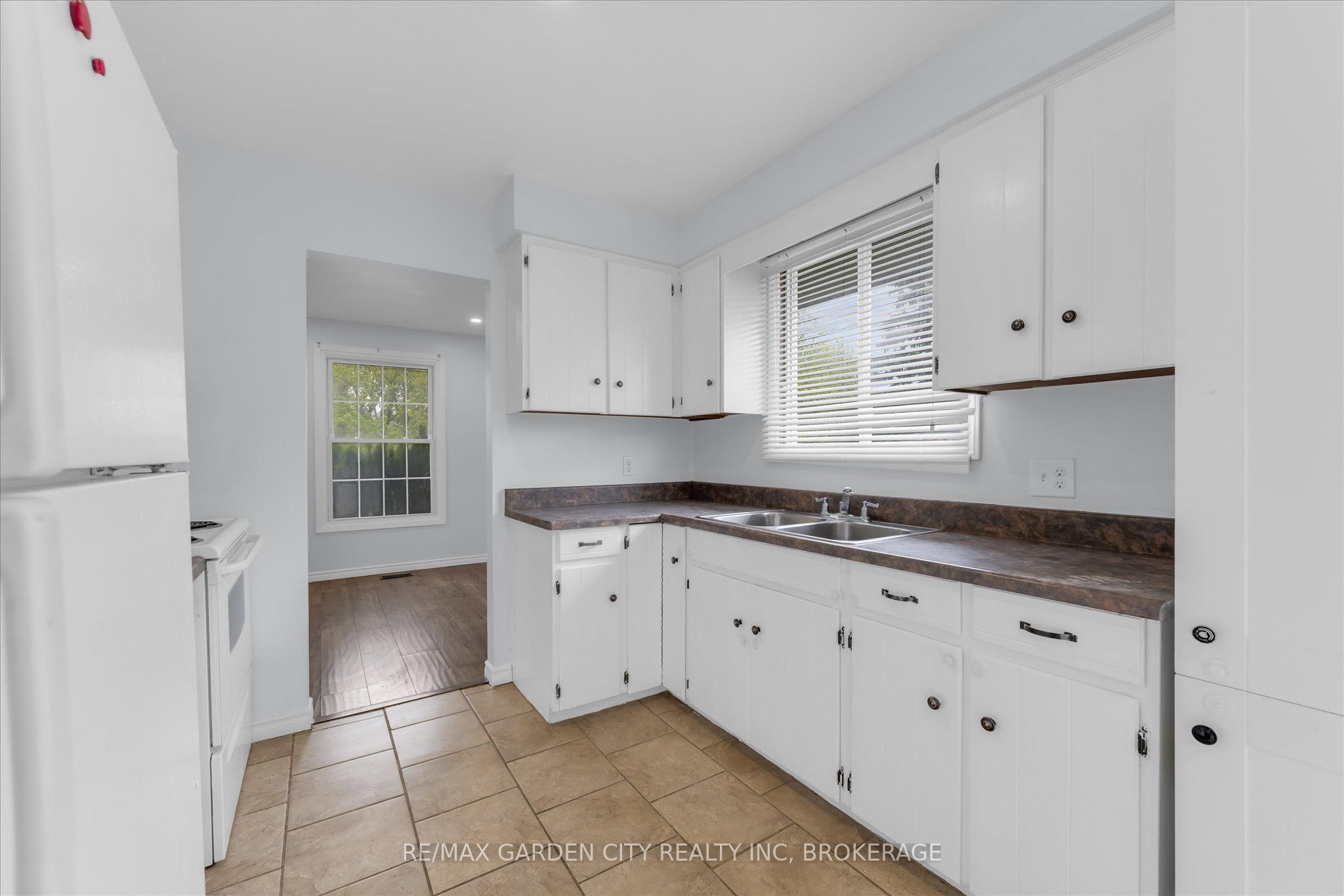 82 Linwell Road Property Photo 12