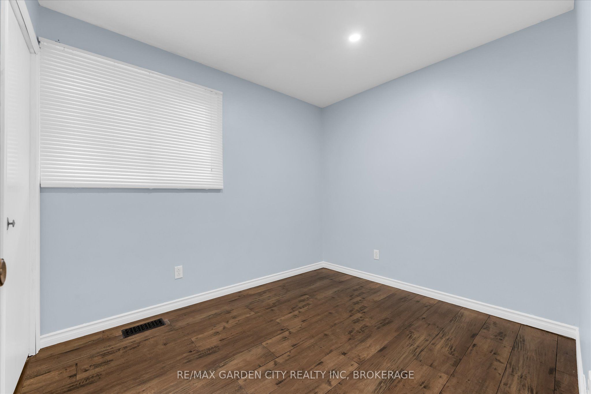 82 Linwell Road Property Photo 18