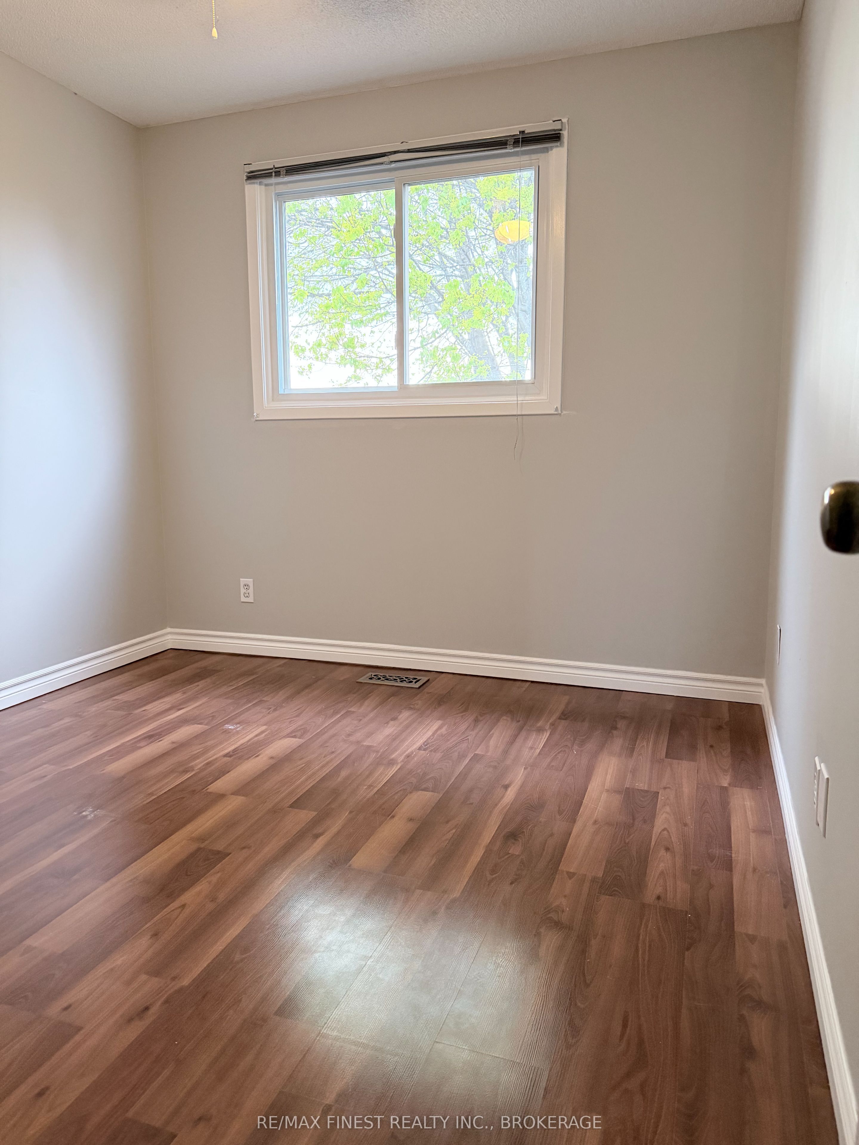 936 Killarney Crescent Property Photo 19