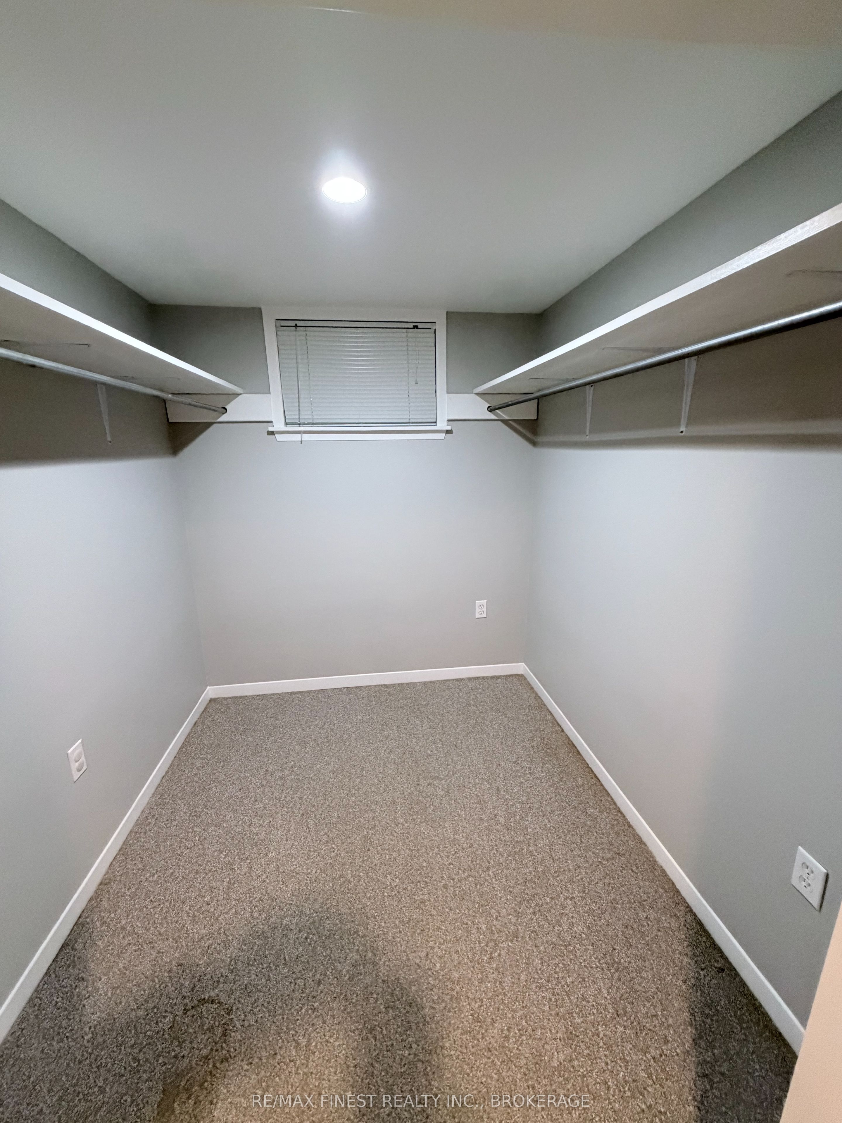 936 Killarney Crescent Property Photo 21