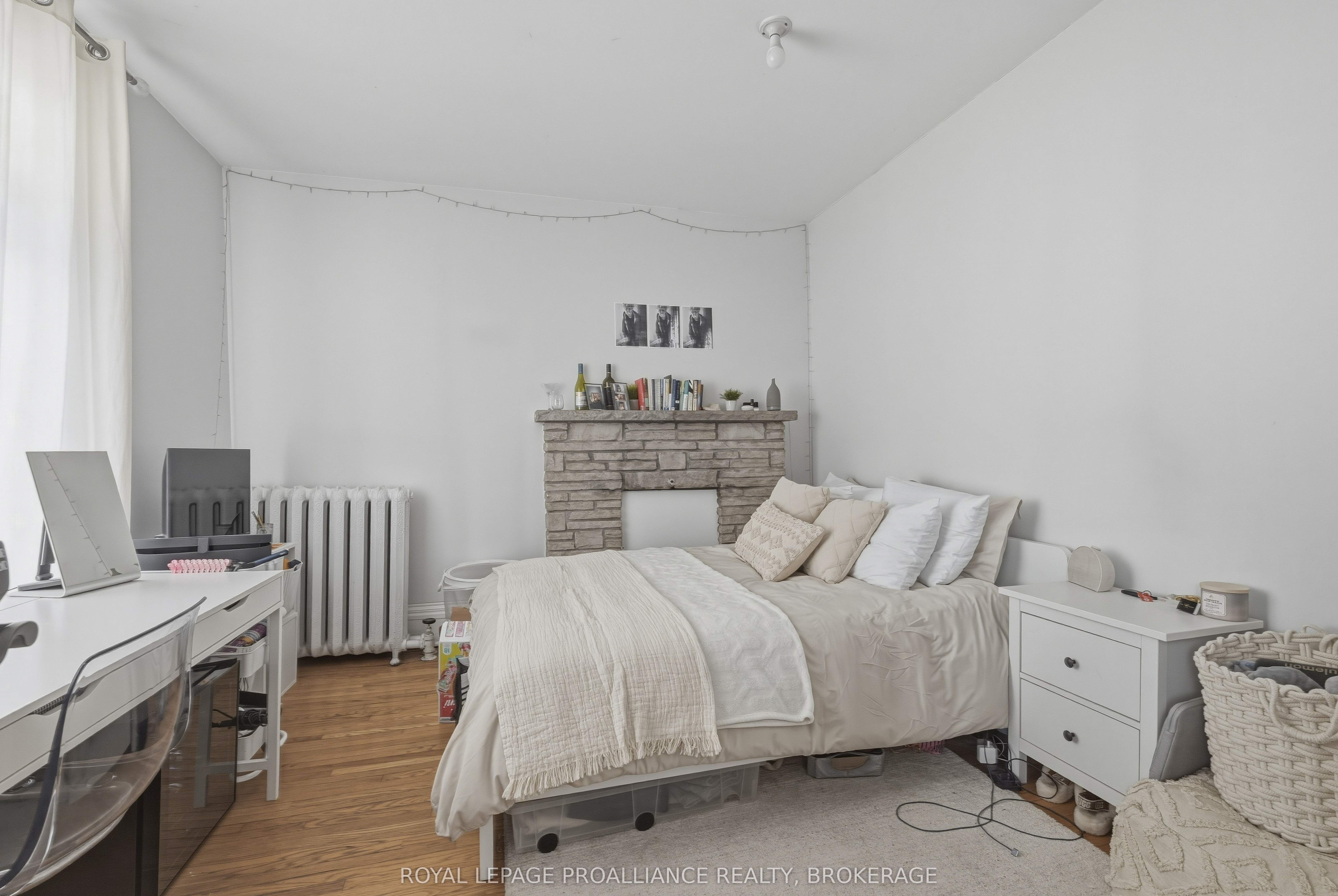 279 Frontenac Street Property Photo 6