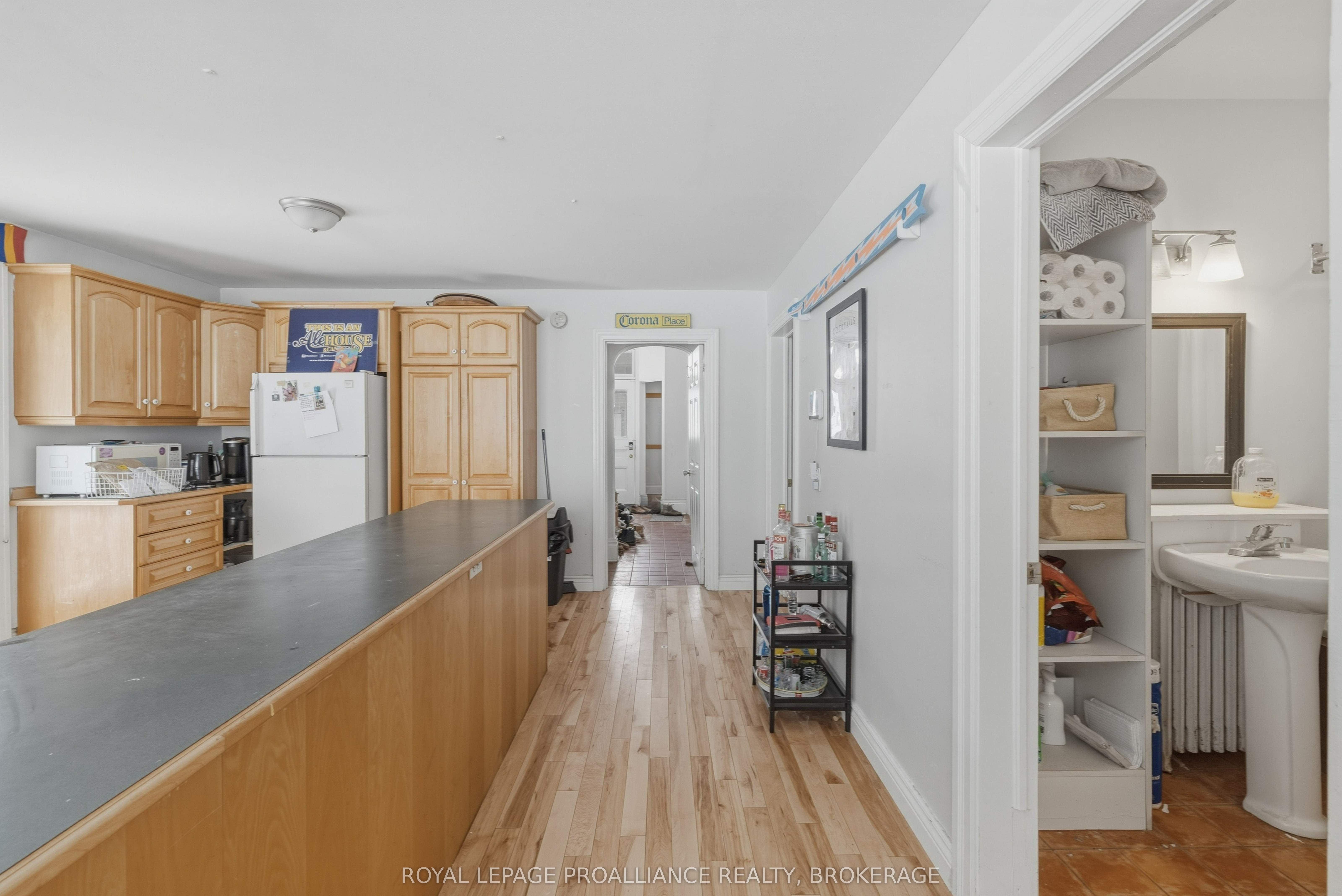 279 Frontenac Street Property Photo 7