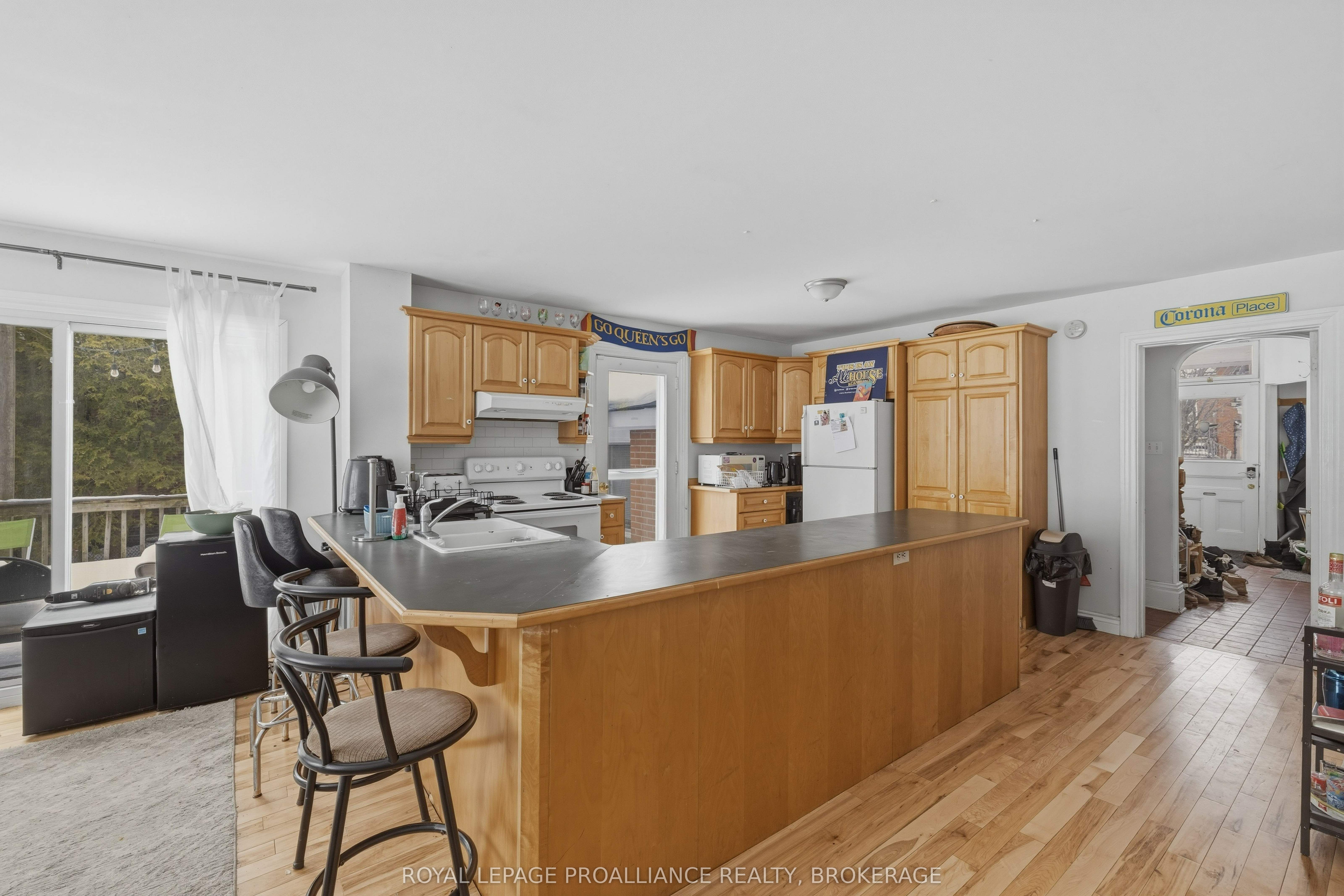 279 Frontenac Street Property Photo 10