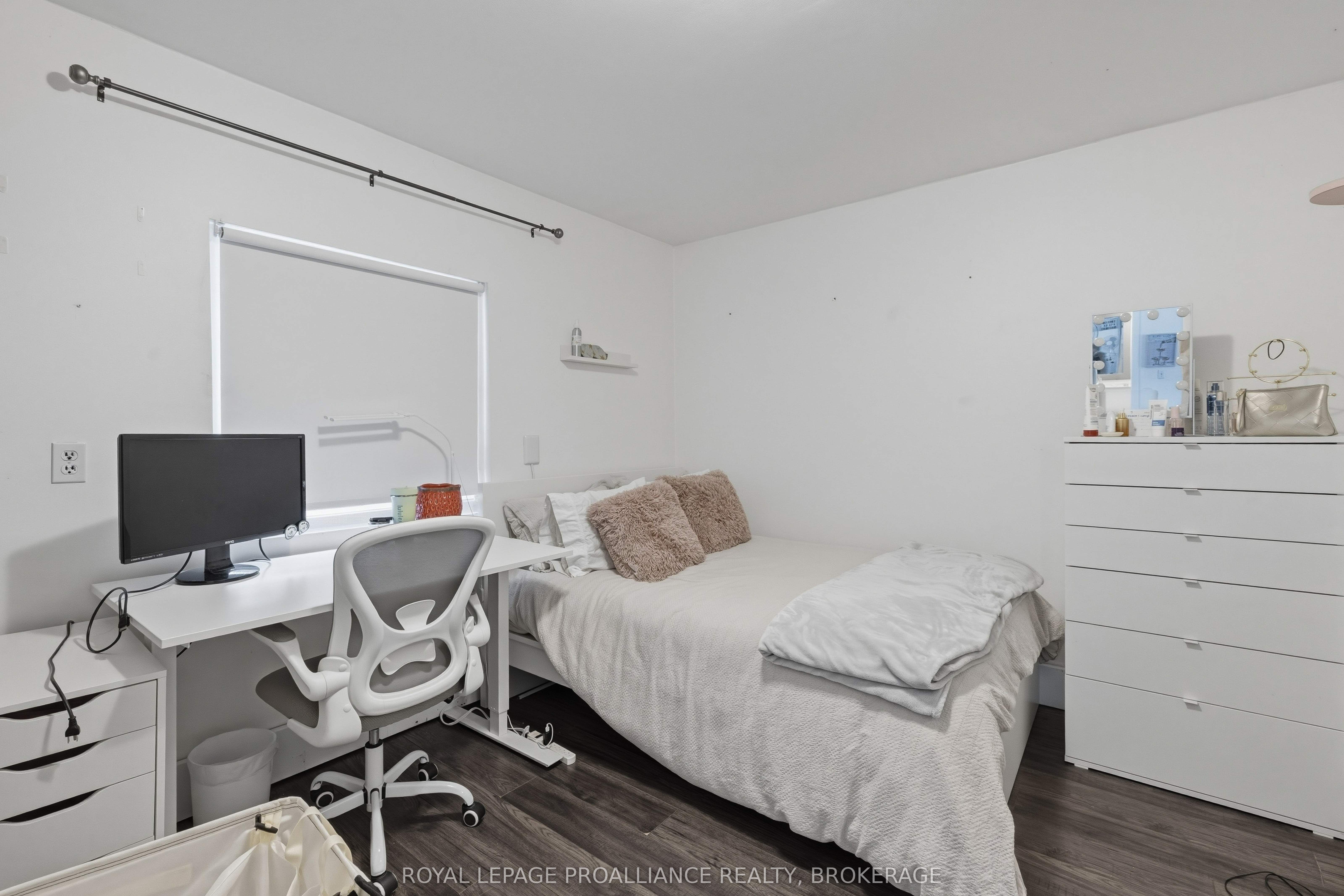 279 Frontenac Street Property Photo 34