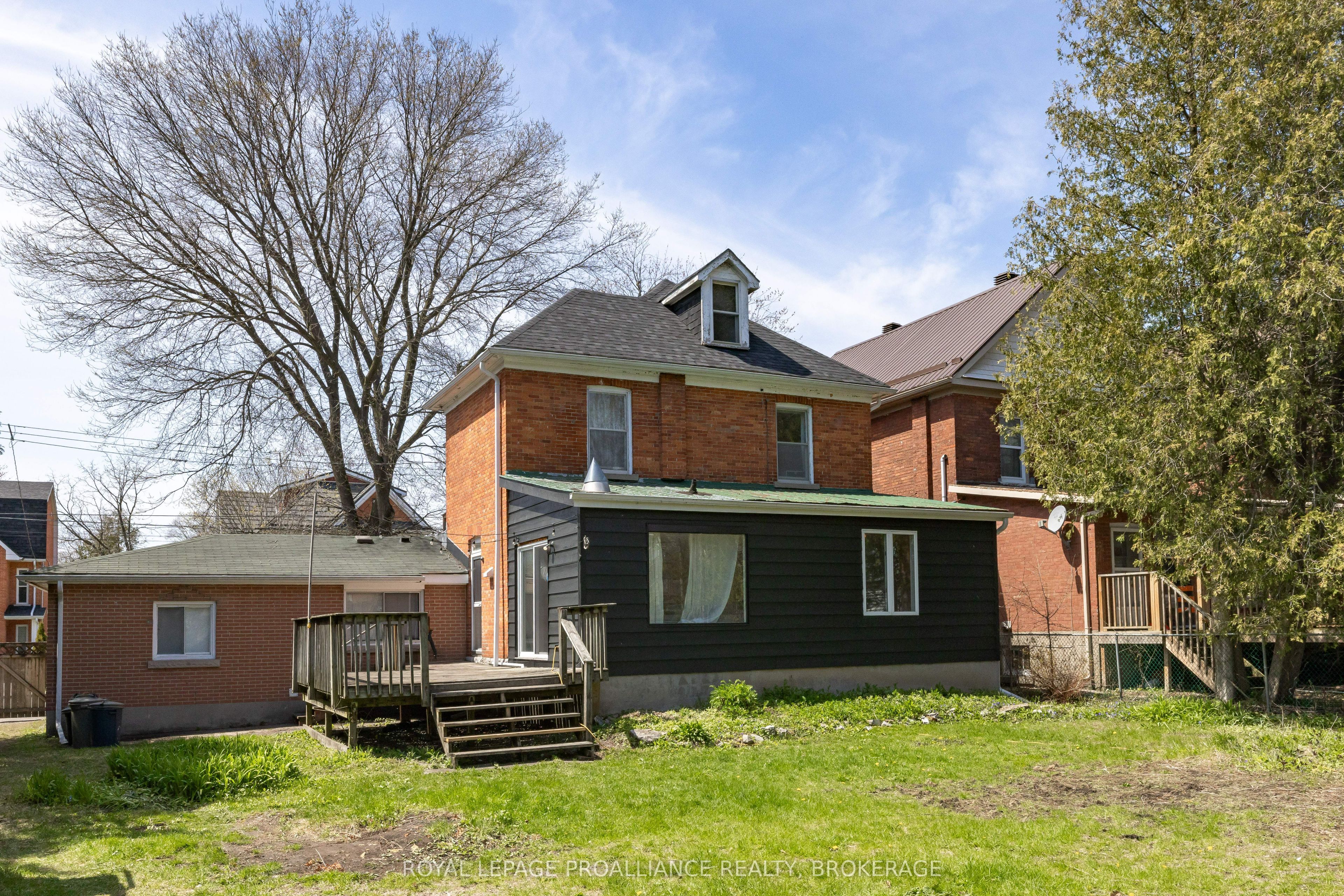 279 Frontenac Street Property Photo 38