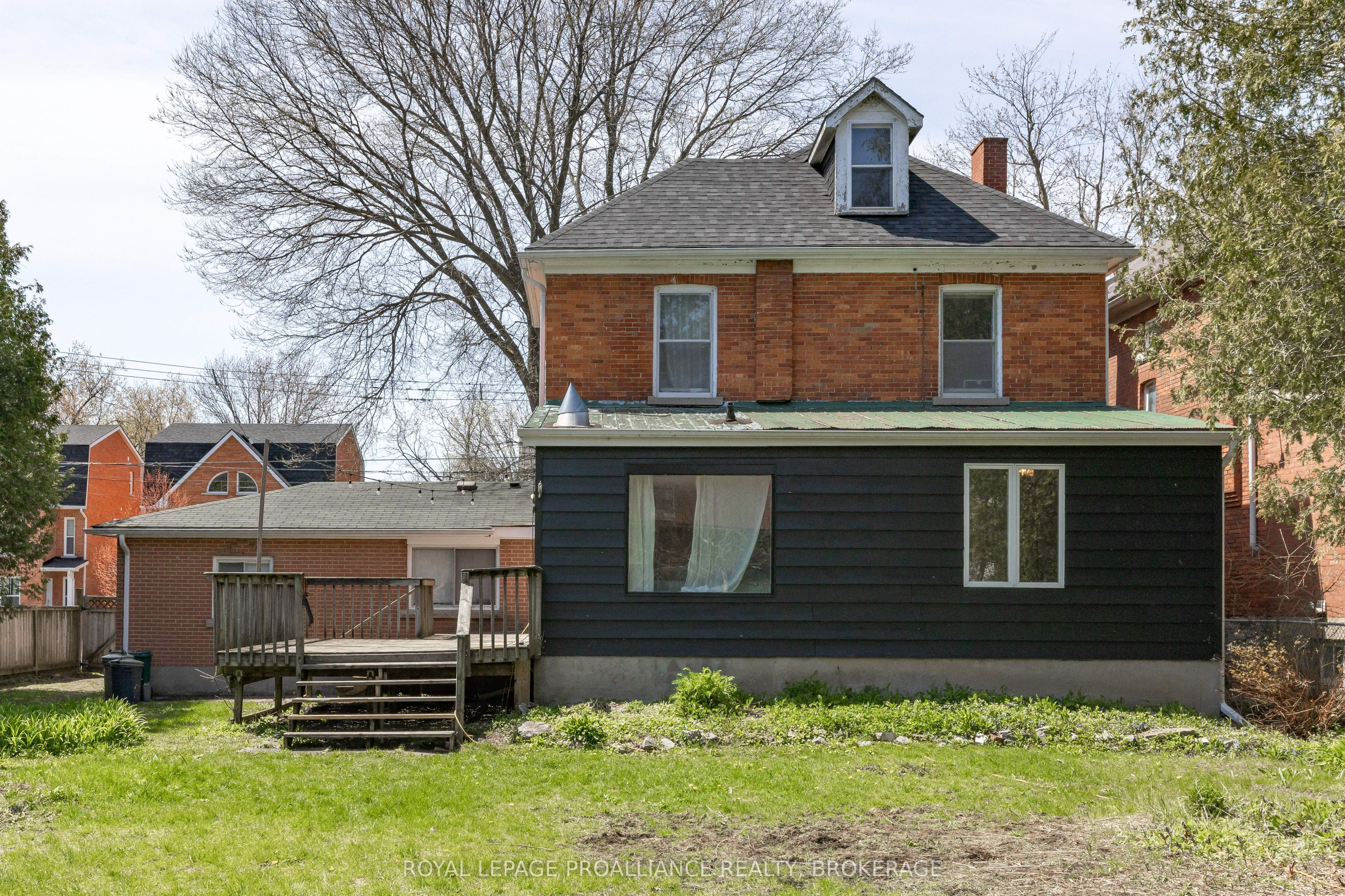 279 Frontenac Street Property Photo 39