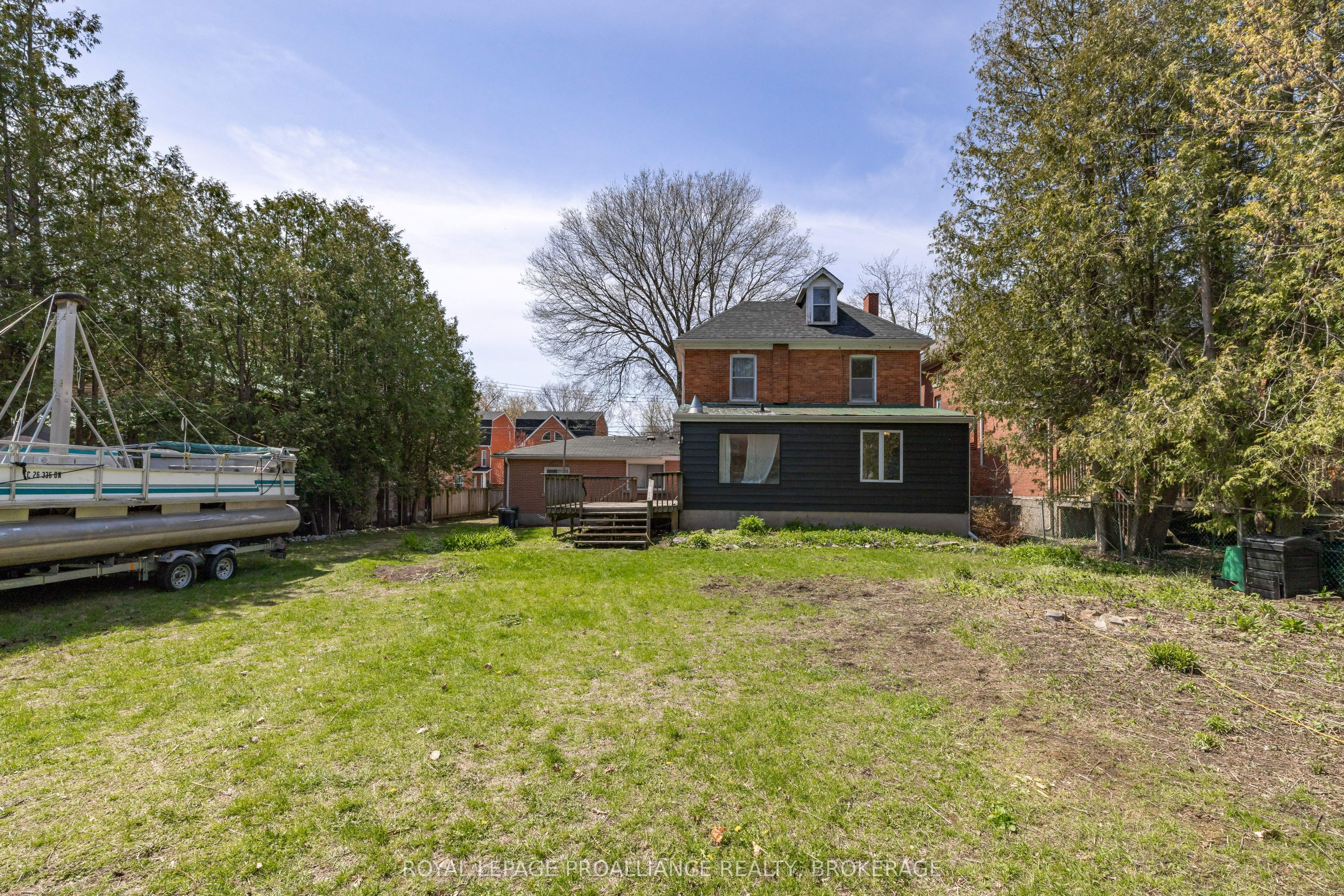 279 Frontenac Street Property Photo 40
