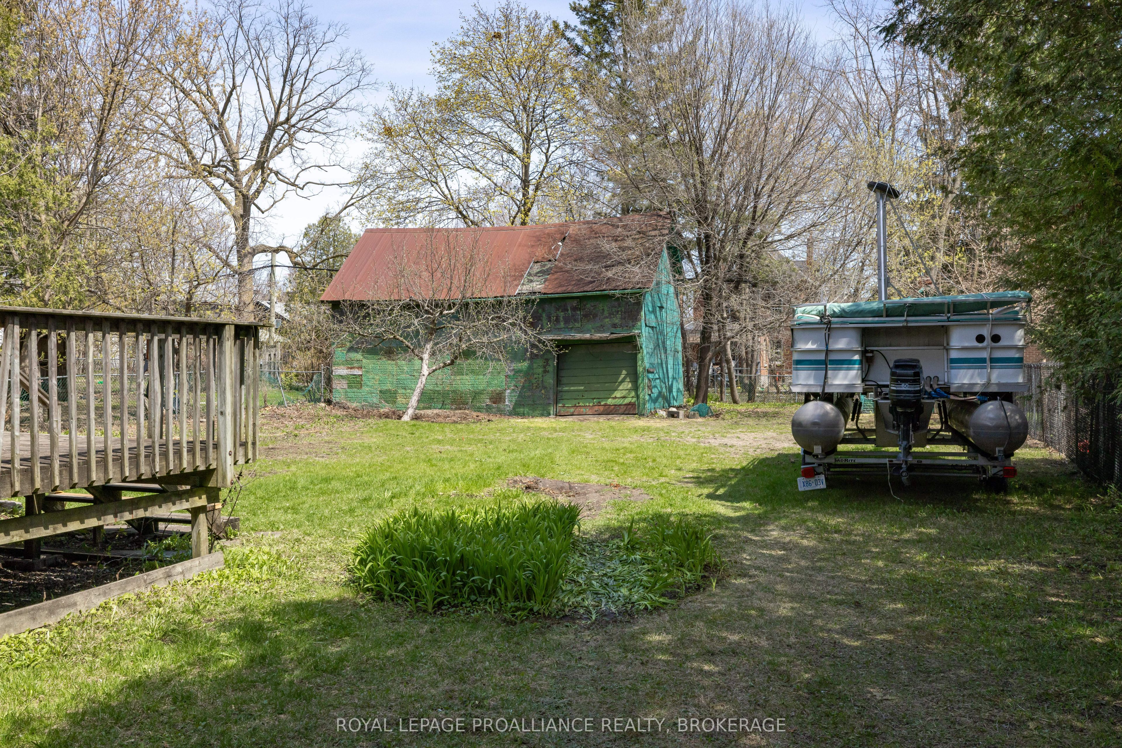 279 Frontenac Street Property Photo 43