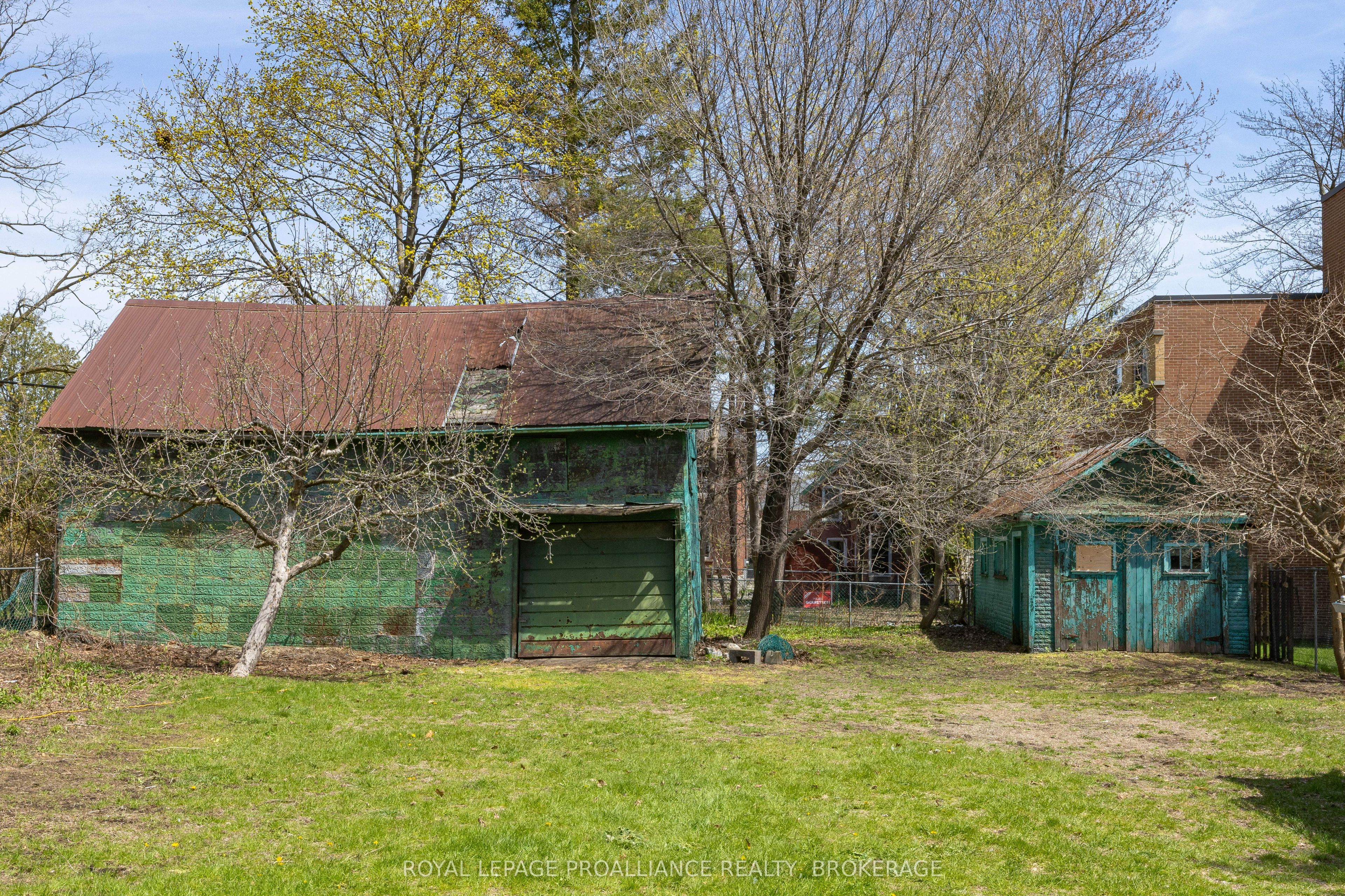 279 Frontenac Street Property Photo 44