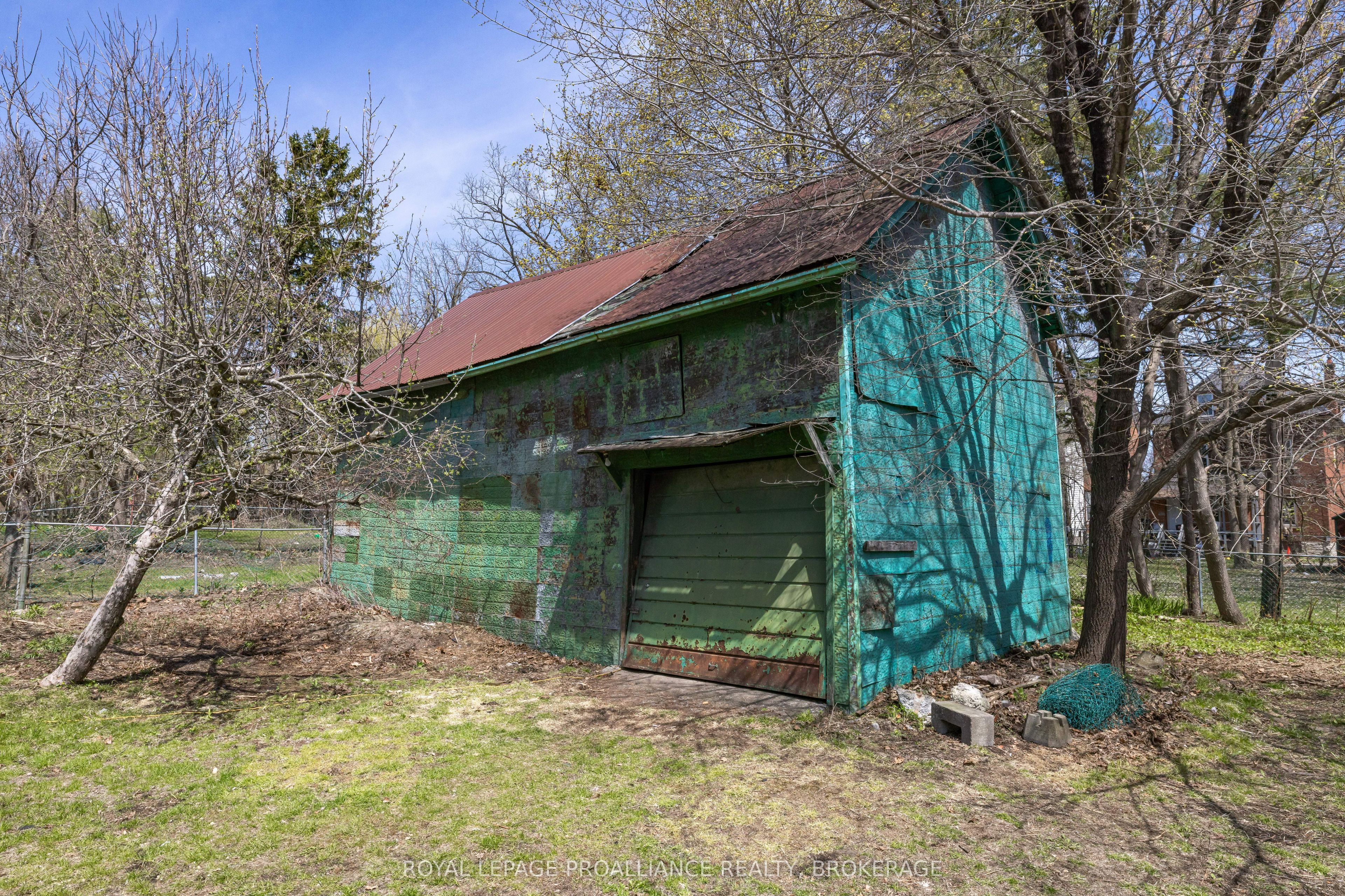 279 Frontenac Street Property Photo 47