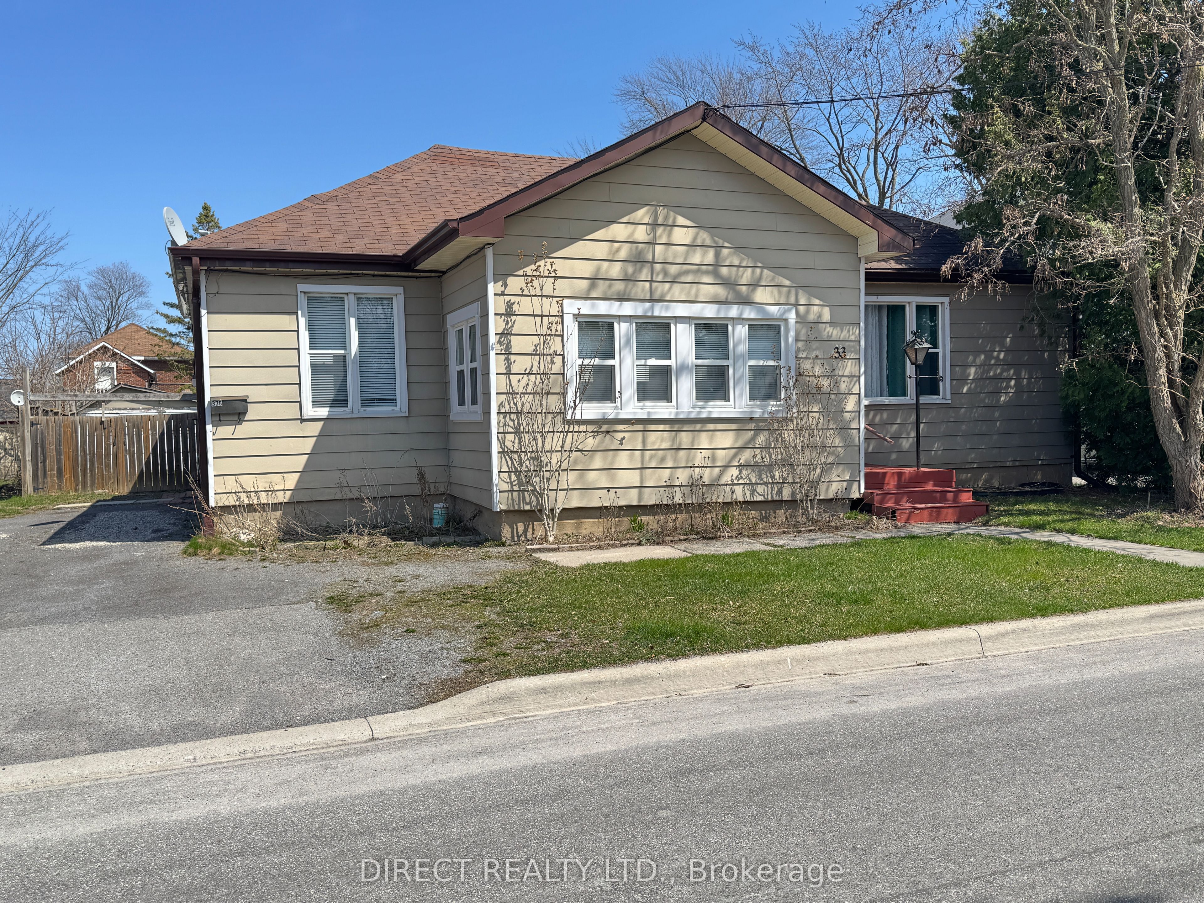 33 Sinclair Street Property Photo 5