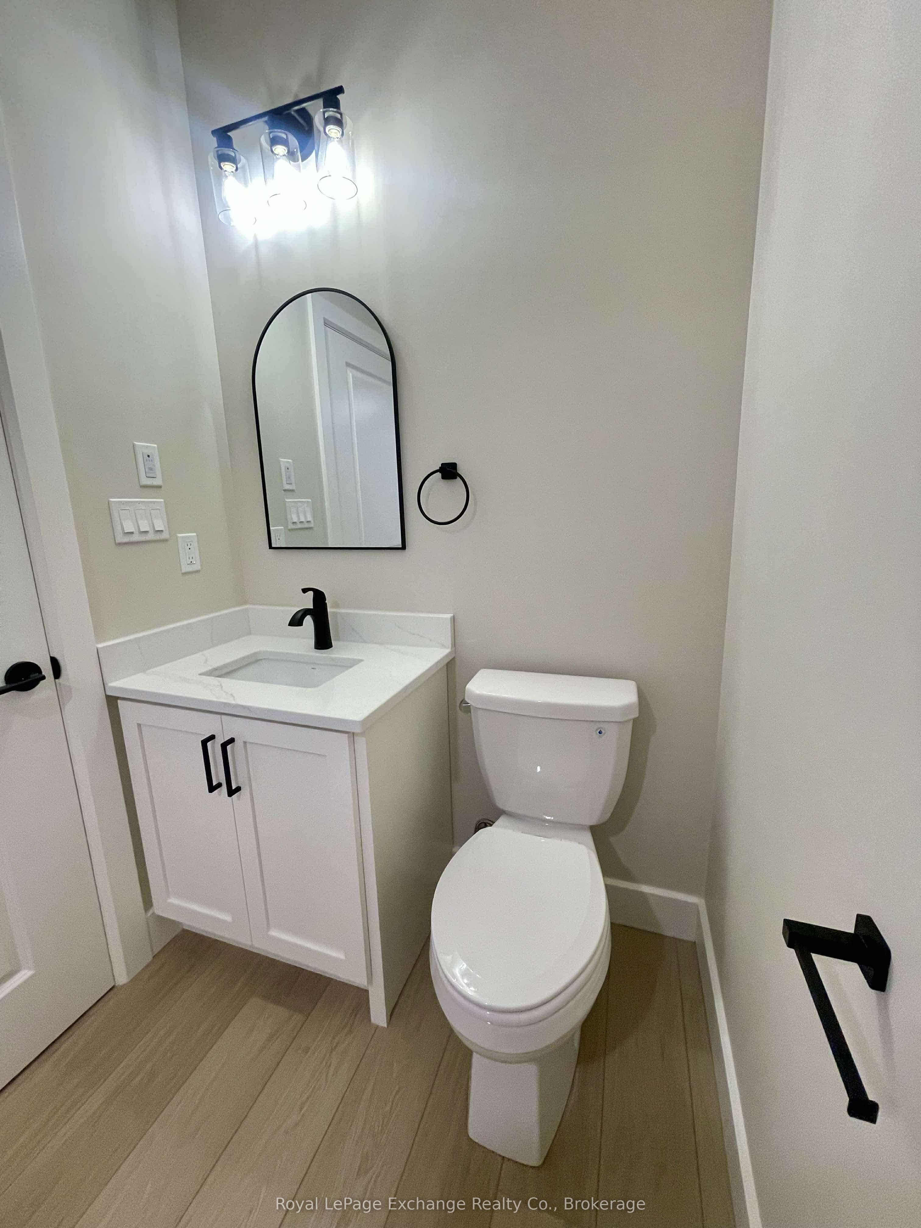 20 Mercedes Crescent Property Photo 12