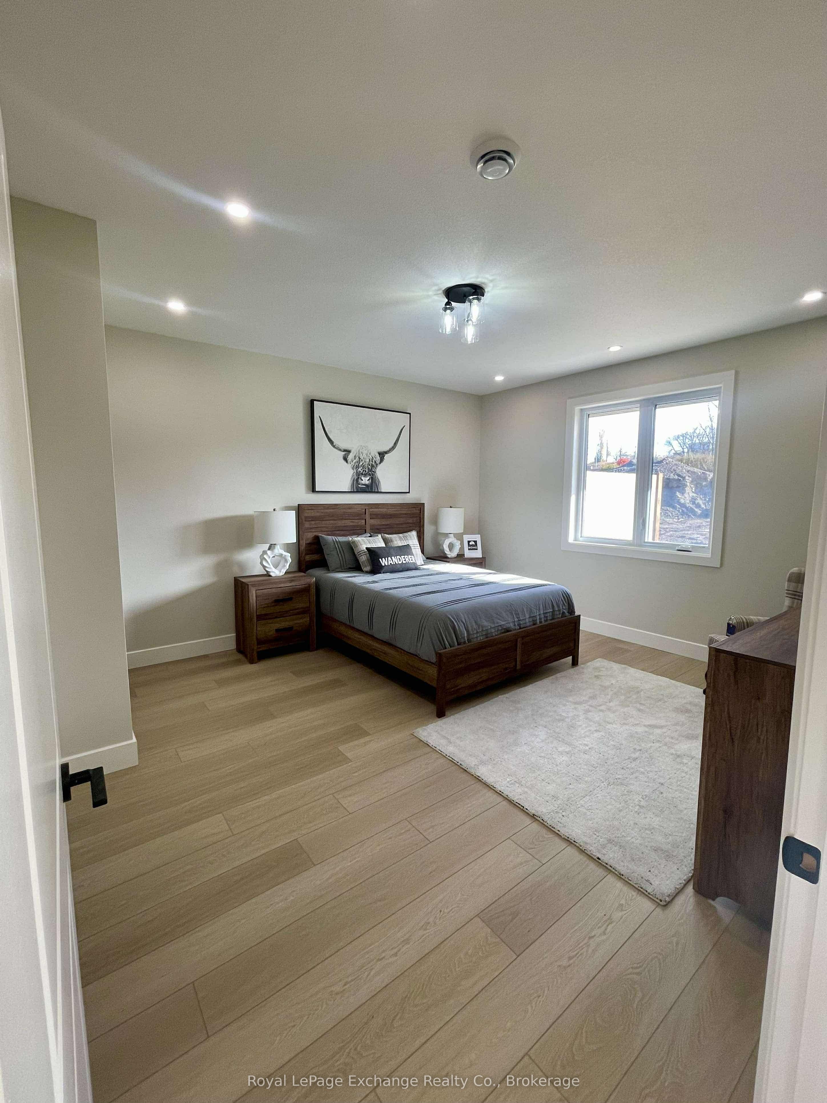 20 Mercedes Crescent Property Photo 16